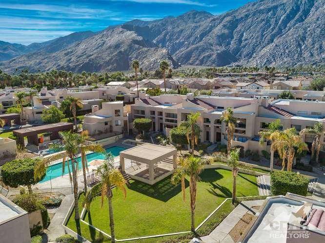 Palm Springs, CA 92262,0 Village SQ W