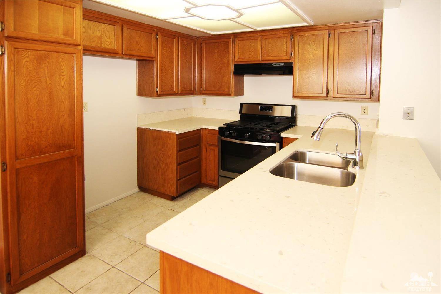 Yorba Linda, CA 92887,0 Old Village RD