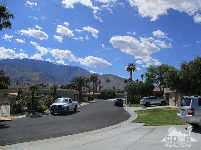 Palm Springs, CA 92262,1652 Sunflower CT N