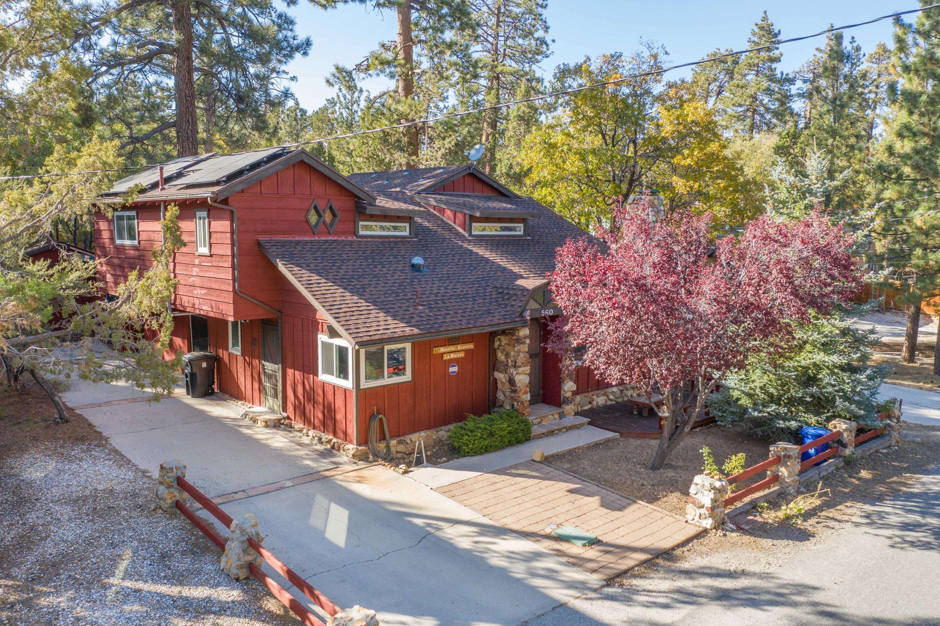 Sugarloaf, CA 92386,560 Victoria LN