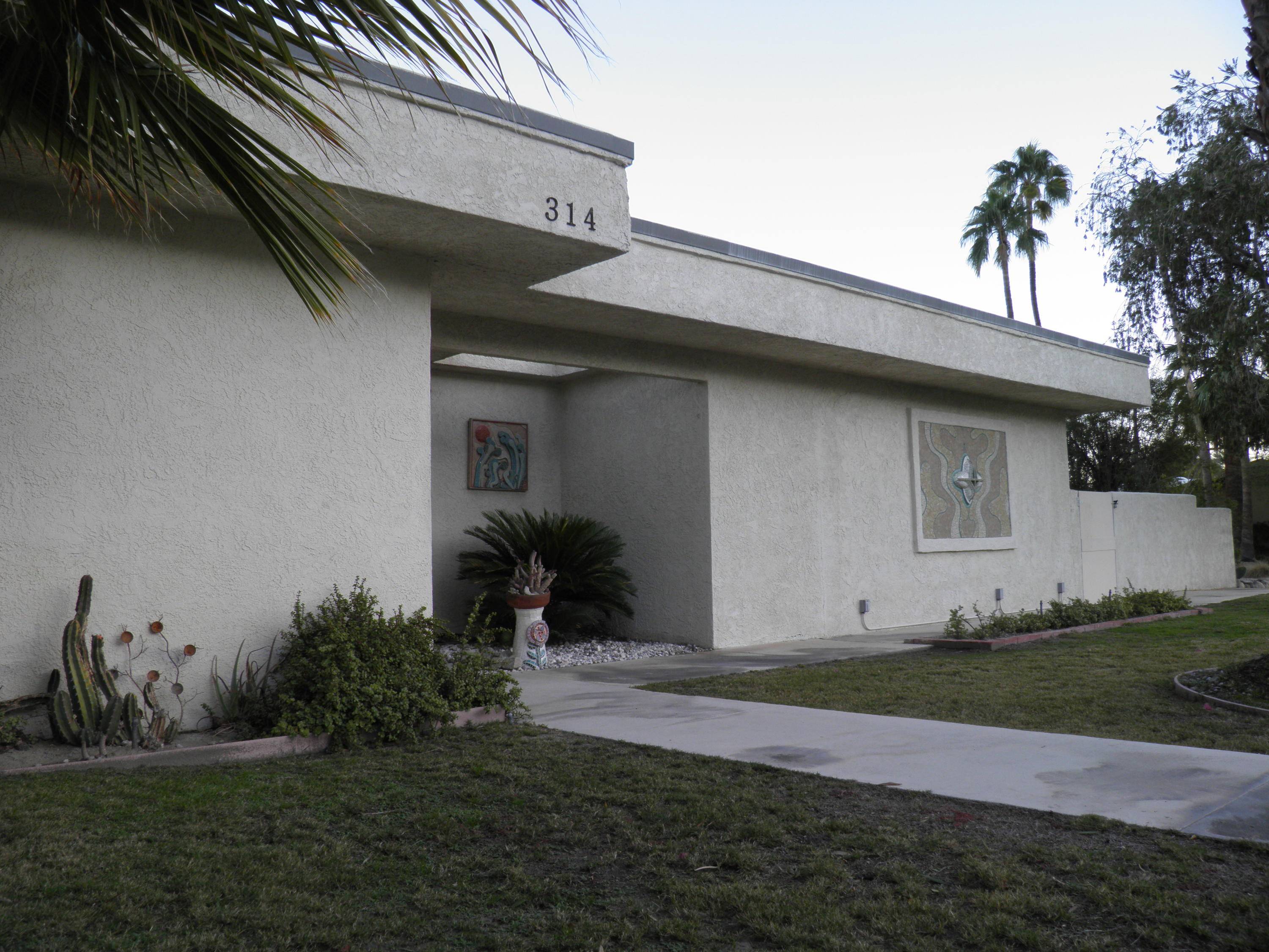 Palm Springs, CA 92262,314 N Farrell DR