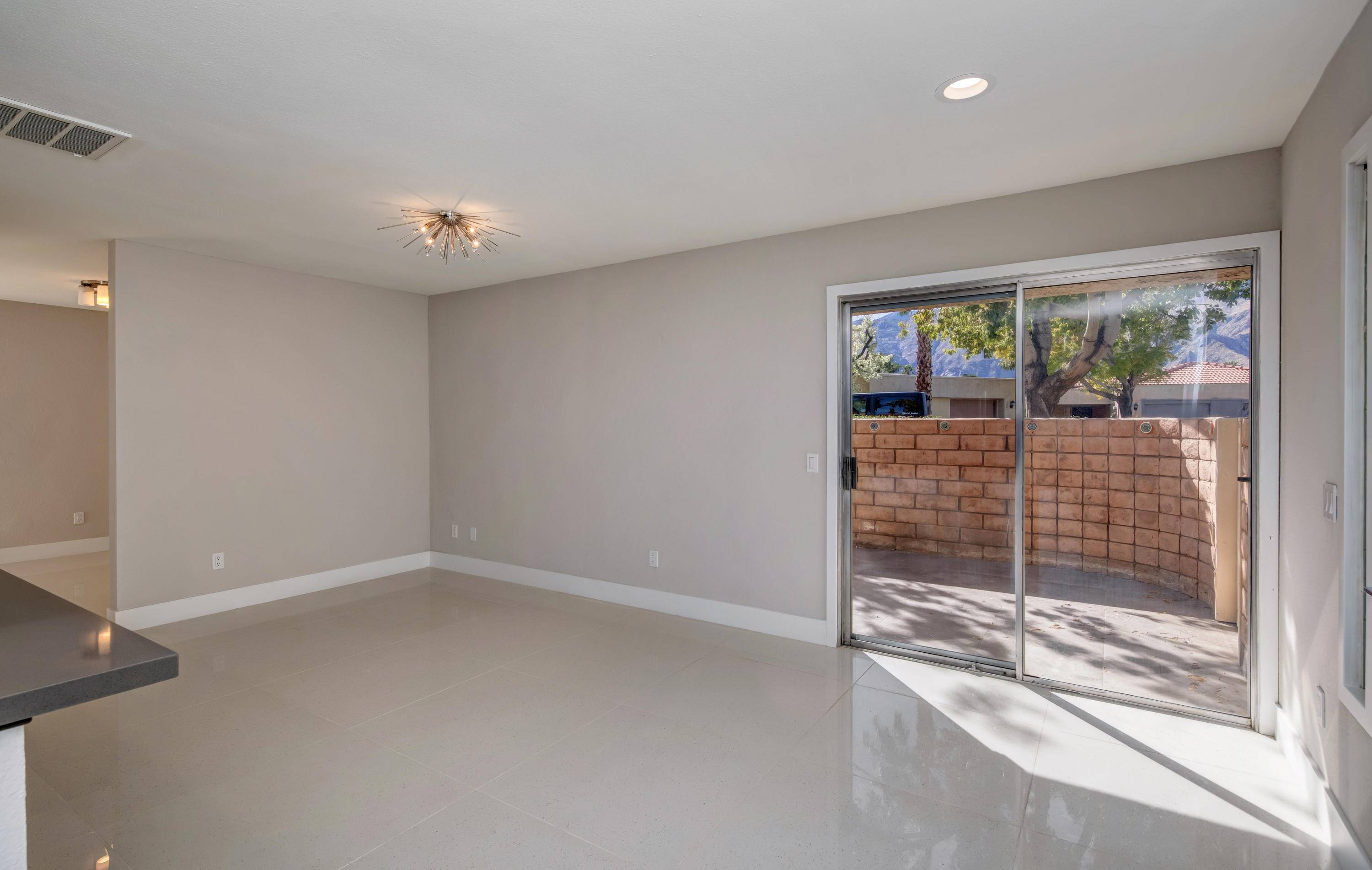 Palm Springs, CA 92262,1281 Sunflower LN