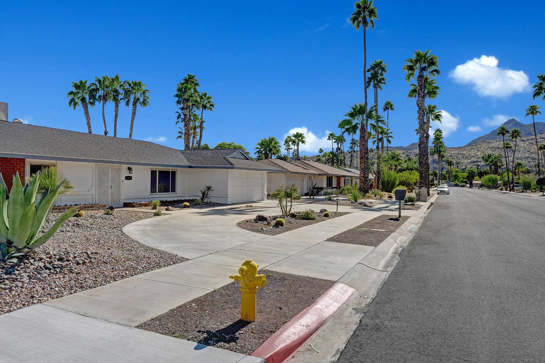 Palm Springs, CA 92264,1934 S Divot LN