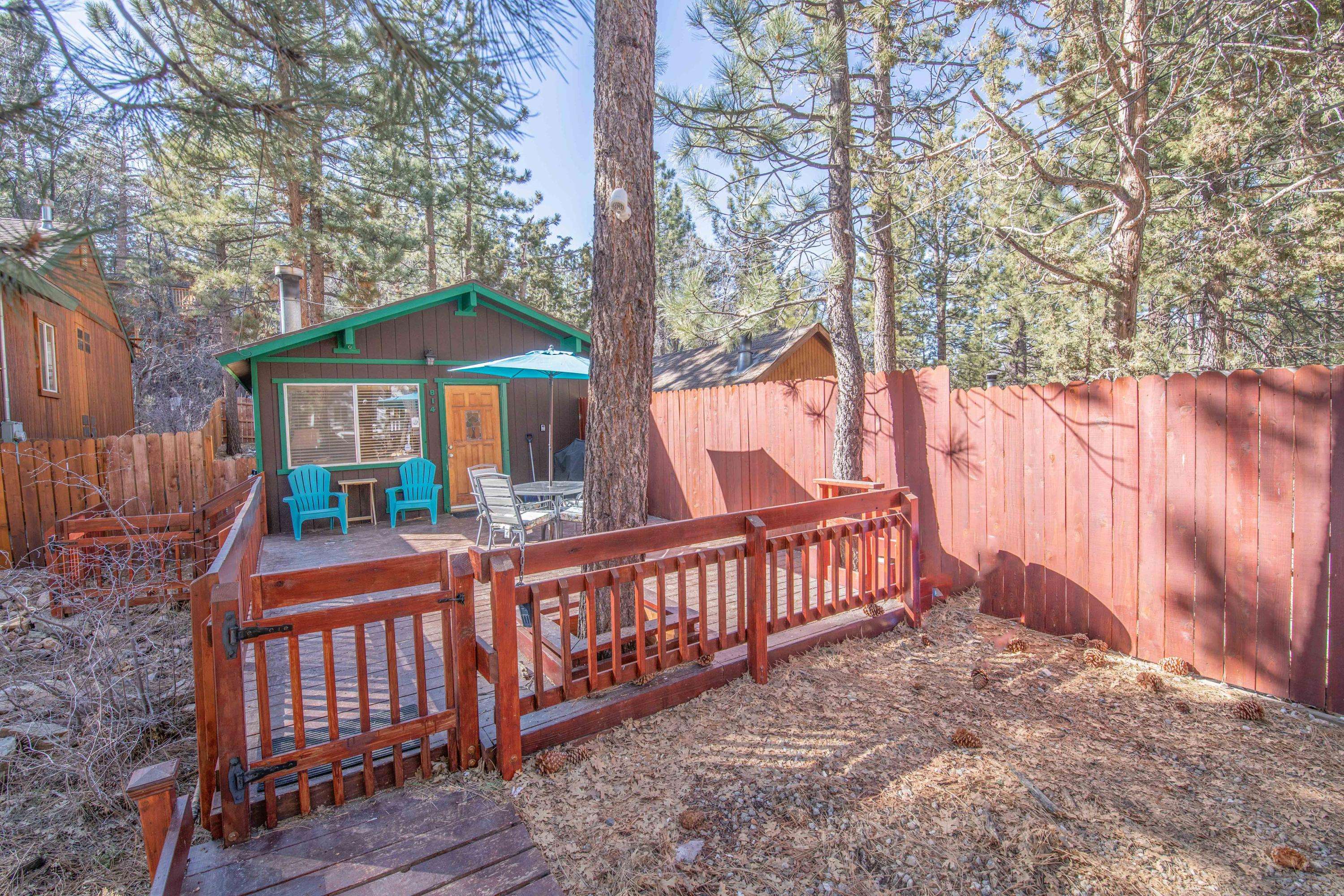 Big Bear City, CA 92314,814 Spruce LN