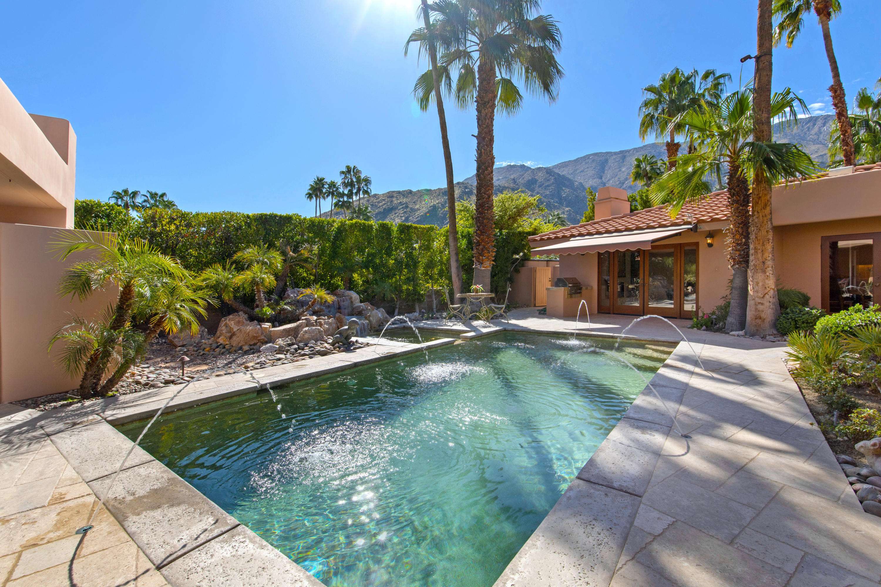 Palm Springs, CA 92262,355 W Mountain View PL