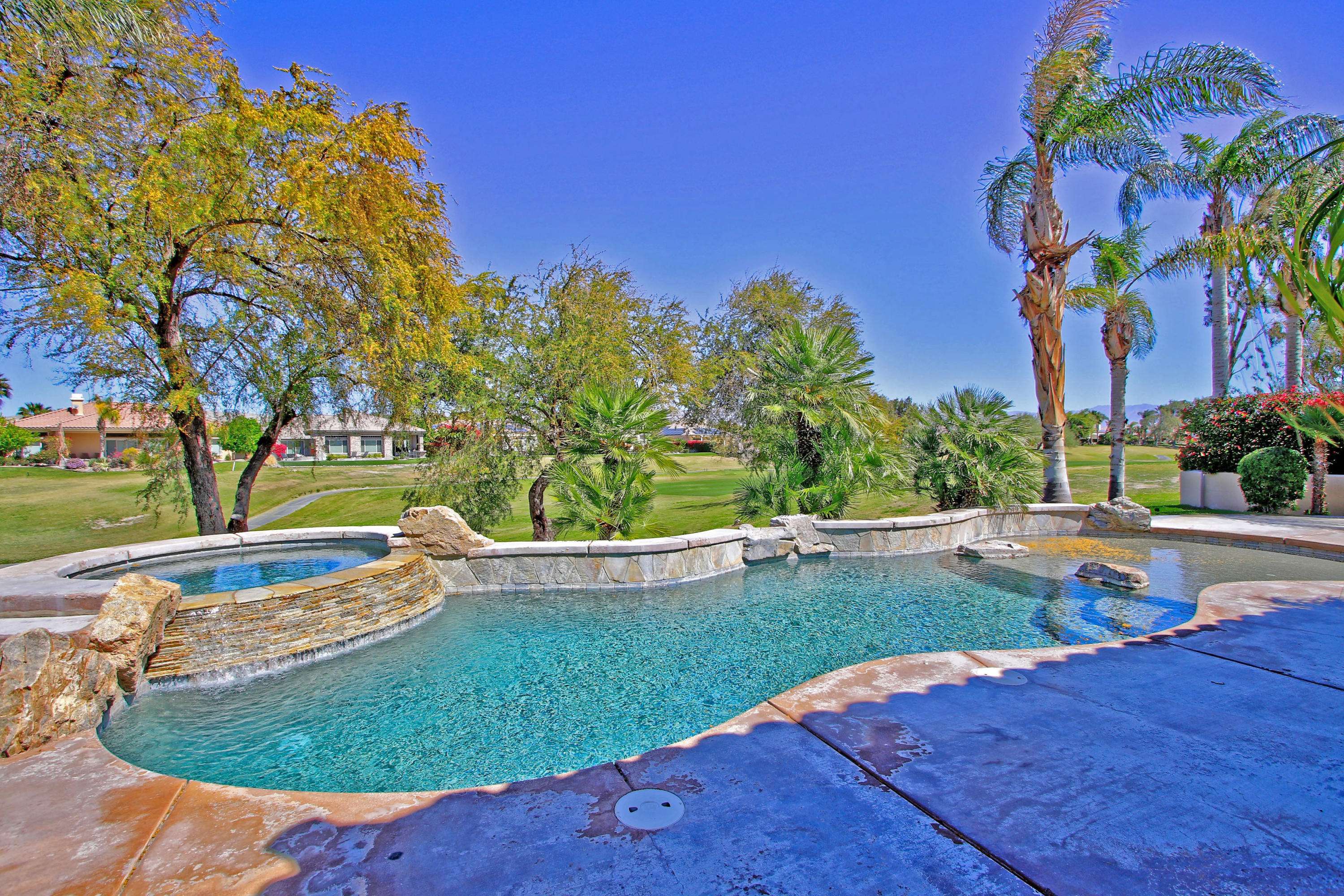 Rancho Mirage, CA 92270,267 Loch Lomond RD