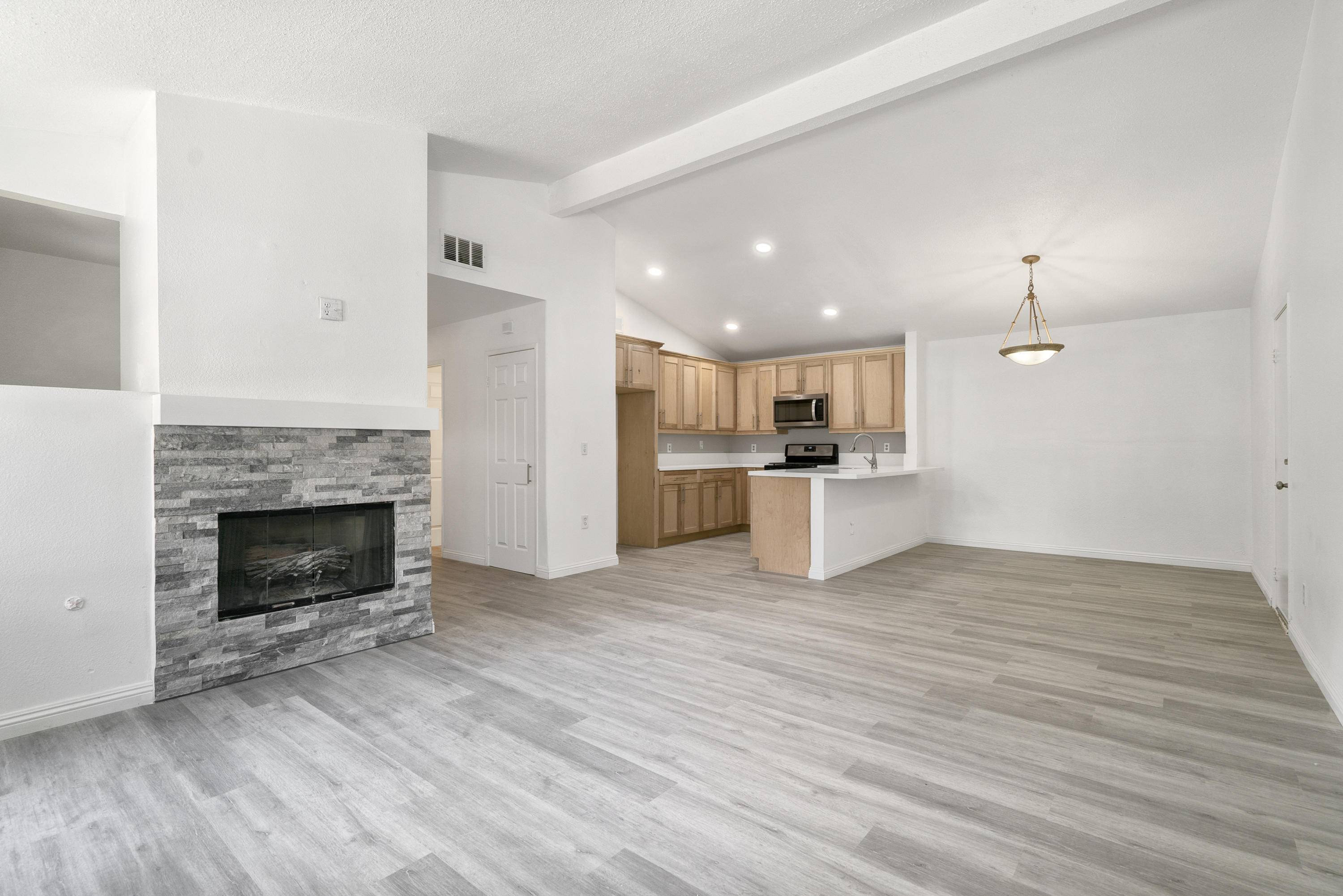 Colton, CA 92324,1710 Express CIR