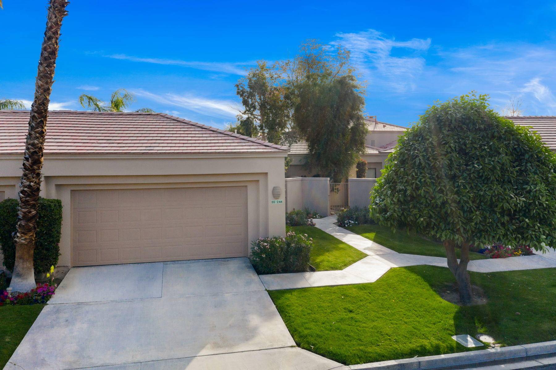 La Quinta, CA 92253,55244 Oak Tree #A7