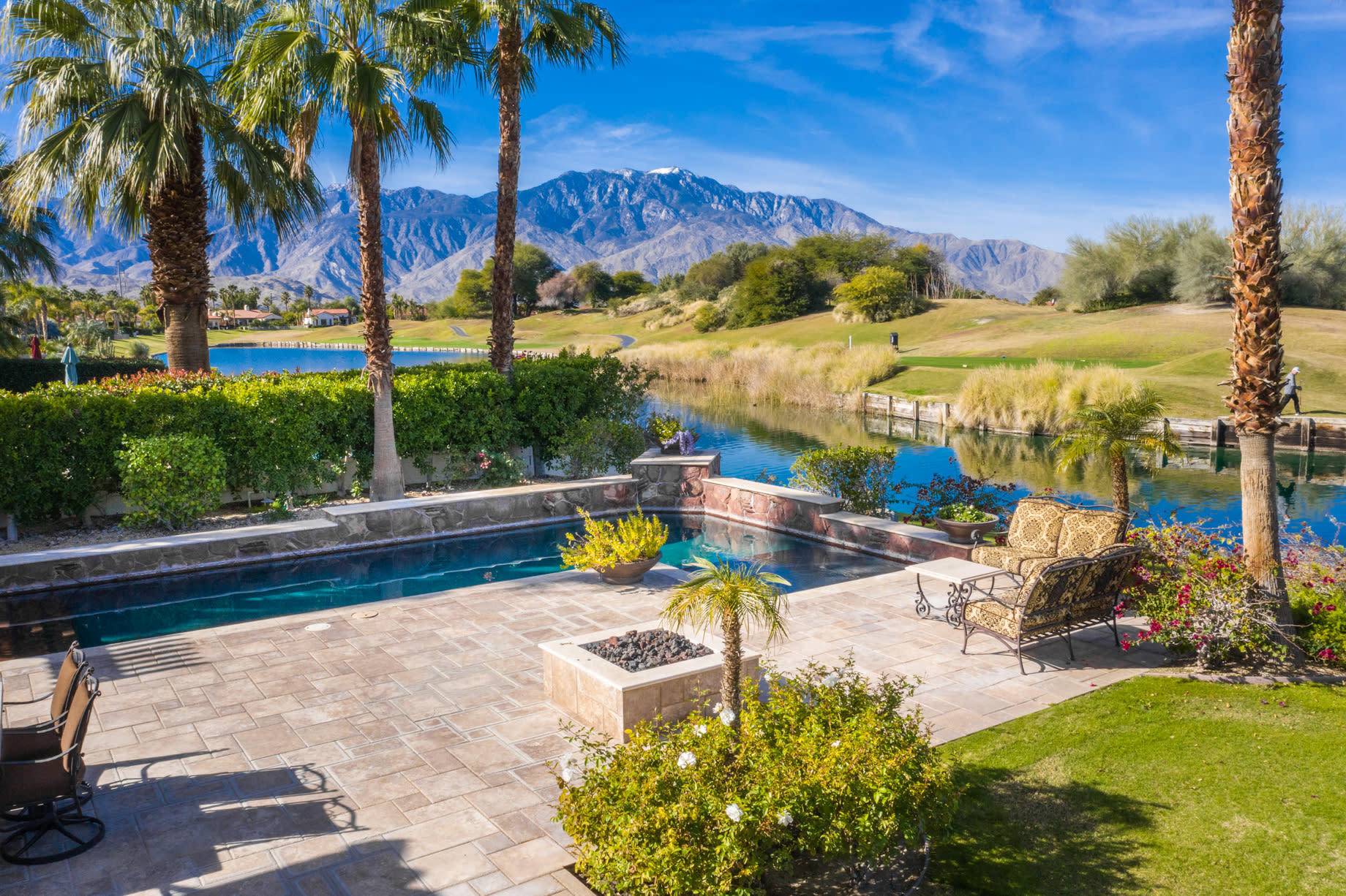 Rancho Mirage, CA 92270,380 Loch Lomond RD