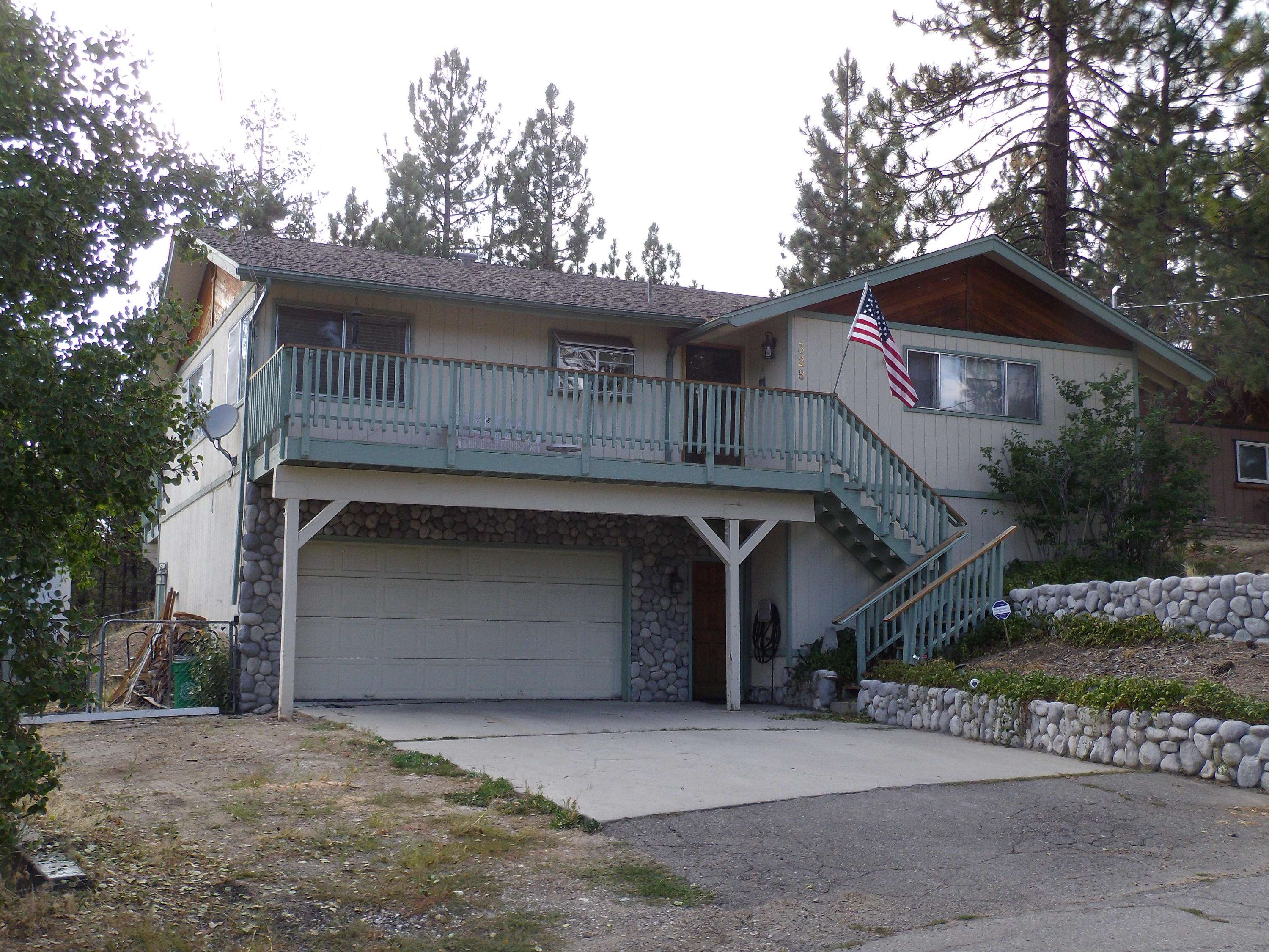 Big Bear Lake, CA 92315,328 Oriole DR