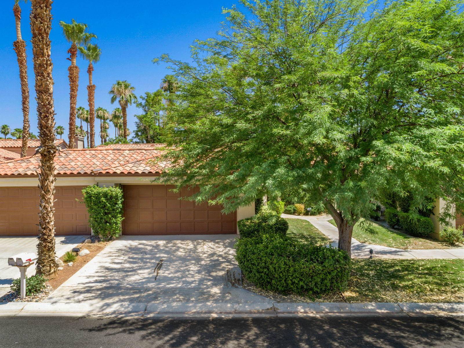 Palm Desert, CA 92211,76600 Begonia LN