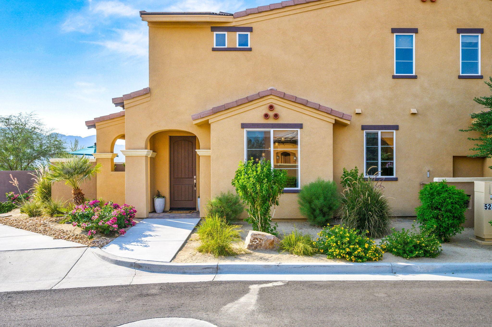 La Quinta, CA 92253,52463 Hawthorn Court