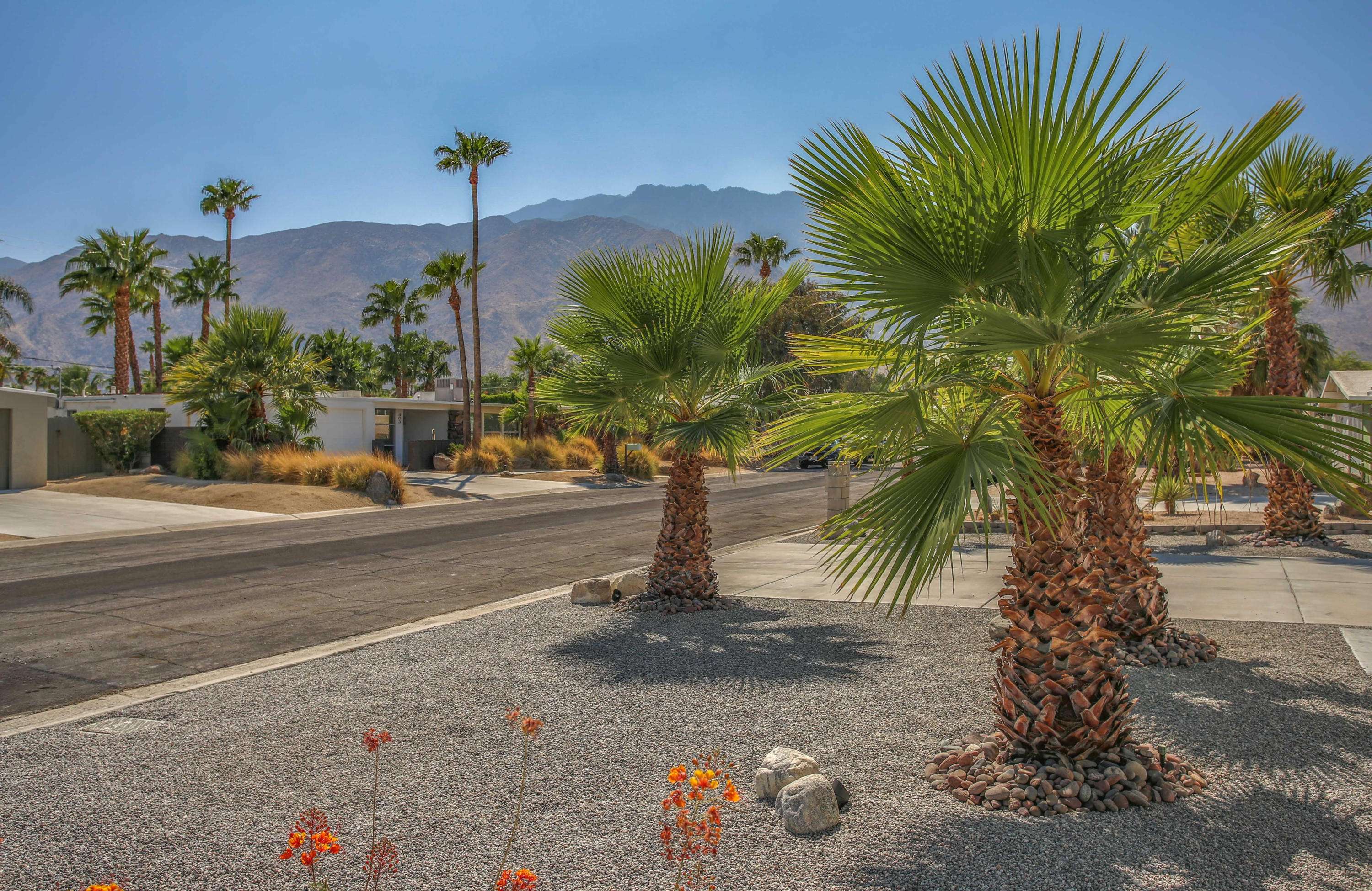 Palm Springs, CA 92262,580 E Laurel CIR