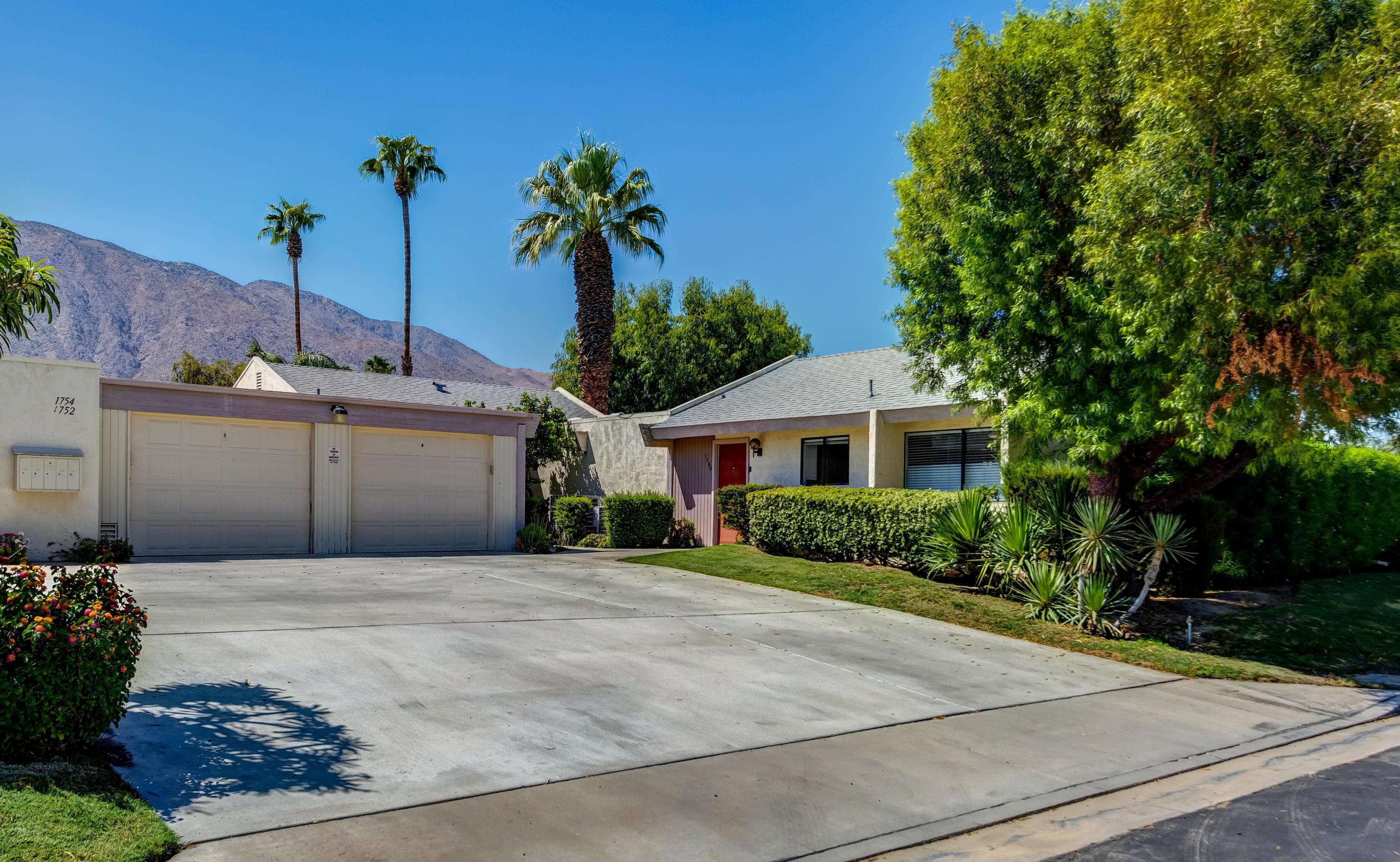 Palm Springs, CA 92264,1752 Capri CIR