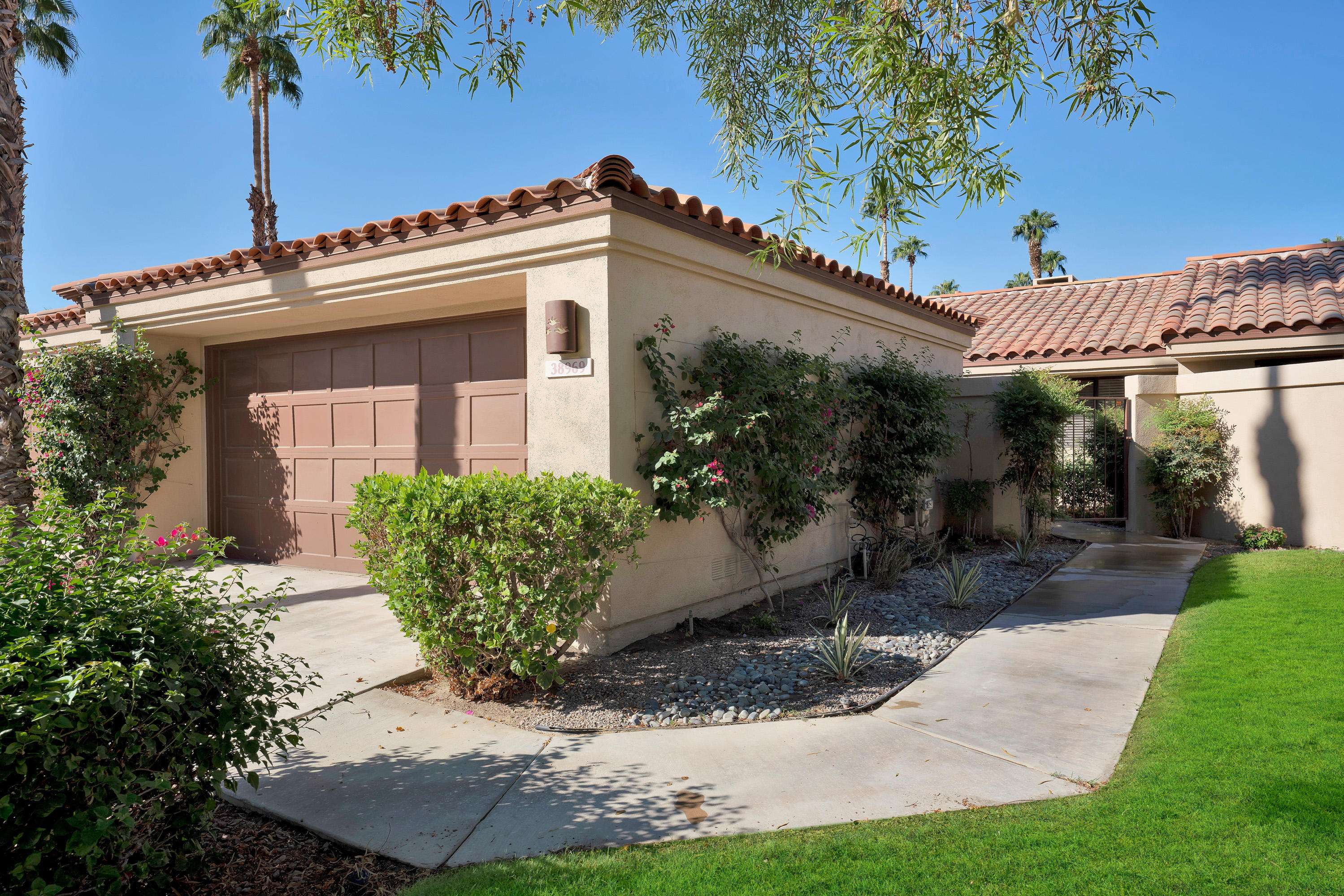 Palm Desert, CA 92211,38969 Wisteria DR