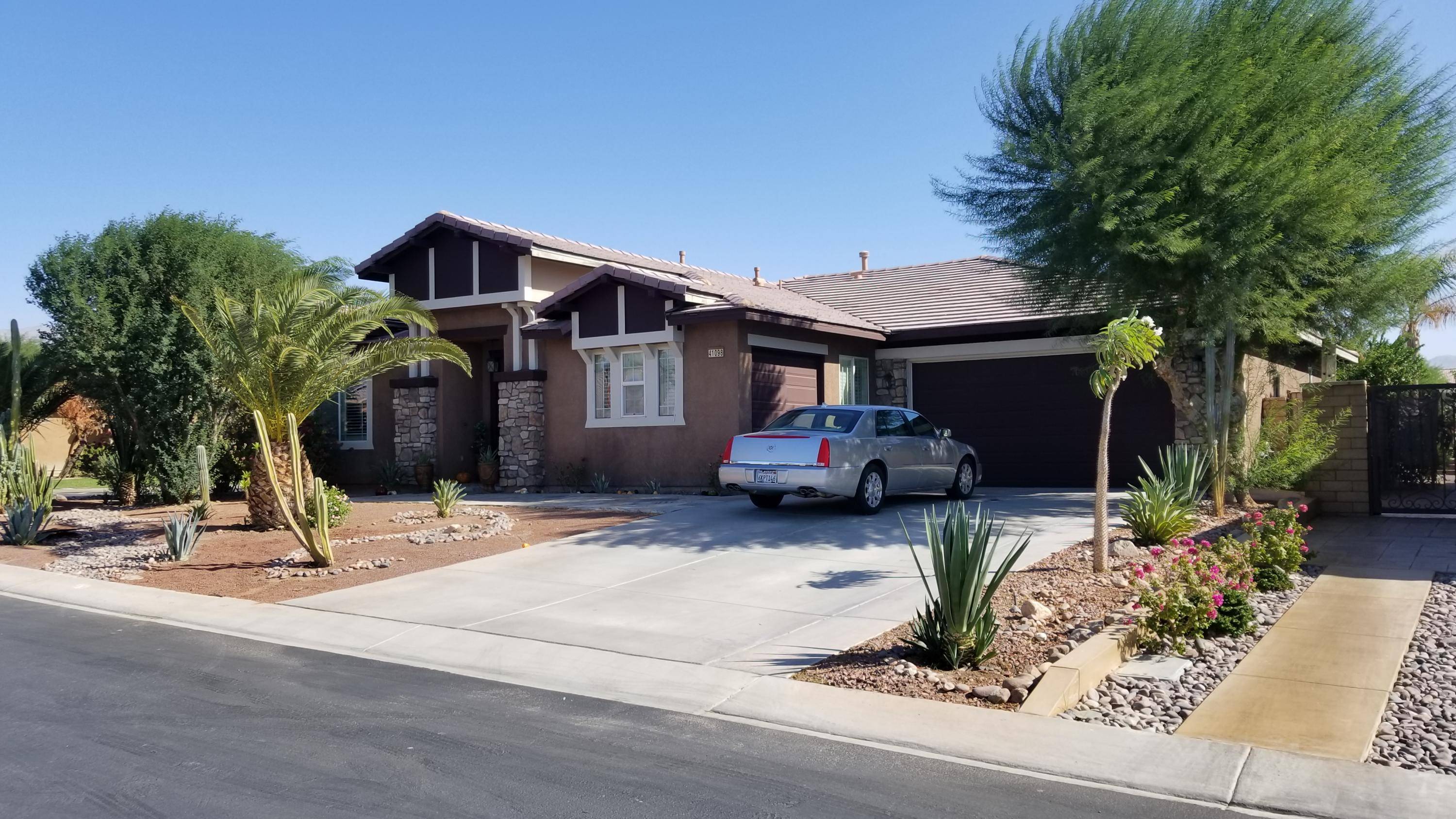 Indio, CA 92203,41098 Rumford CT