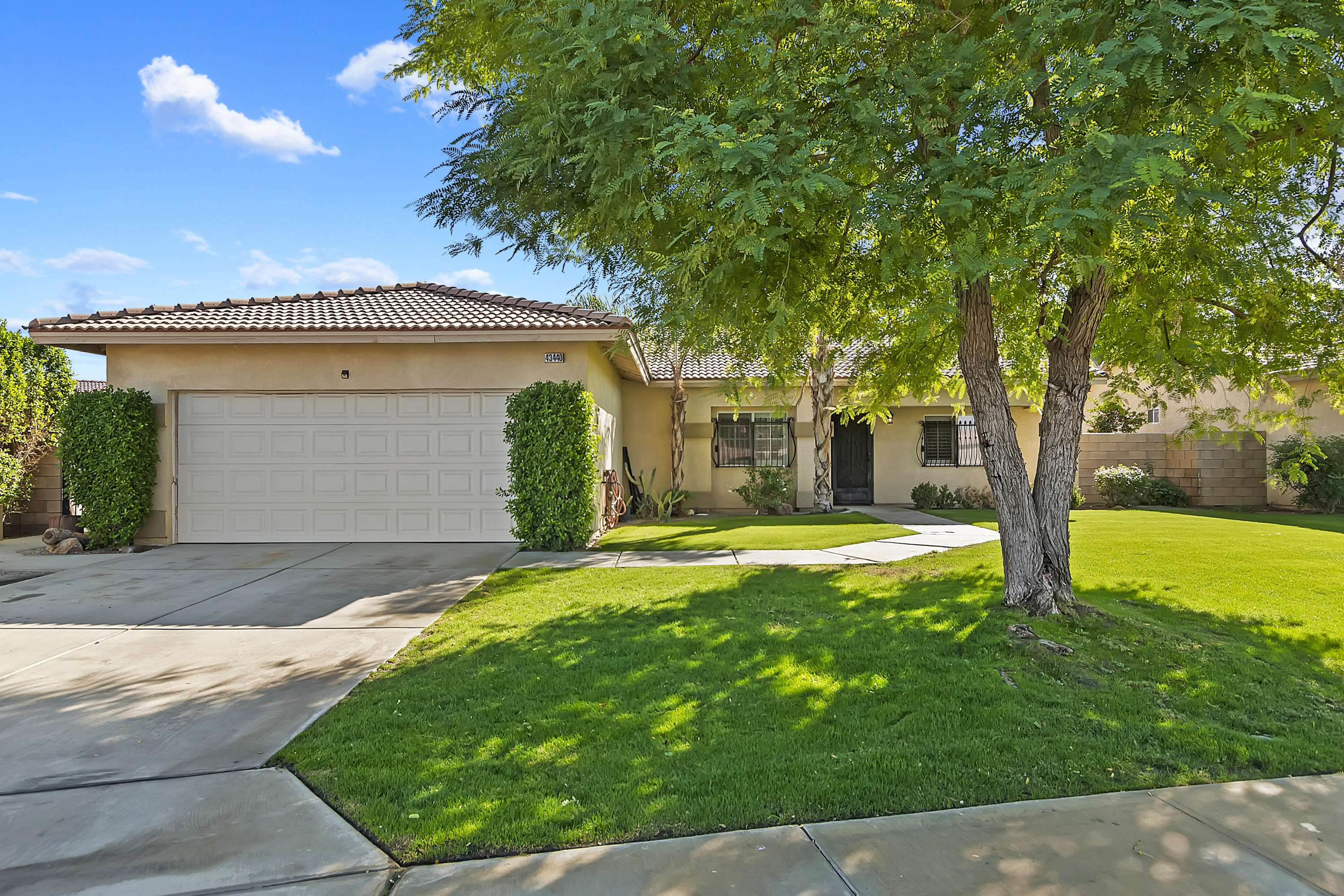 Indio, CA 92201,43440 Brahea CT