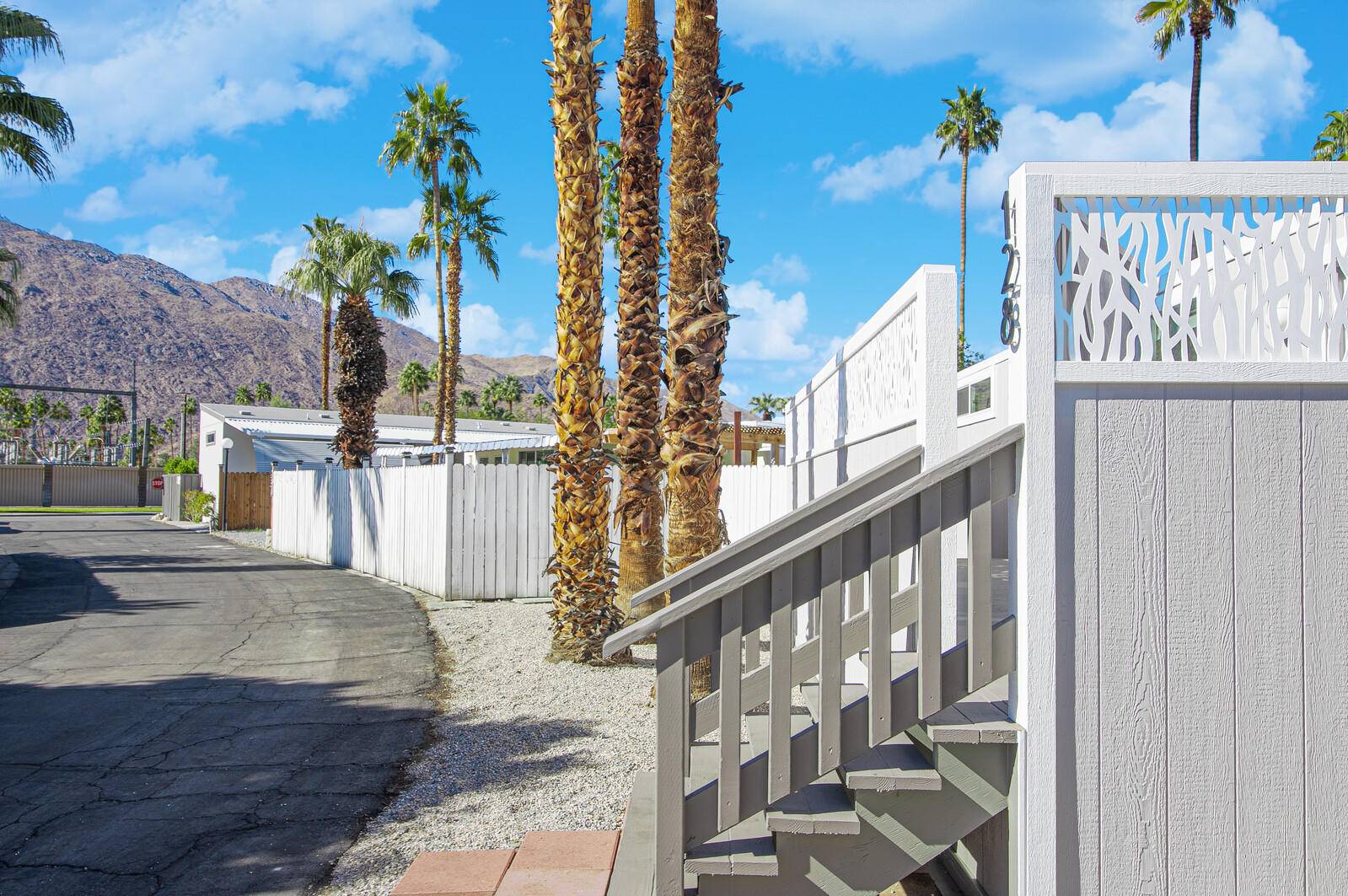 Palm Springs, CA 92264,128 Geronimo ST