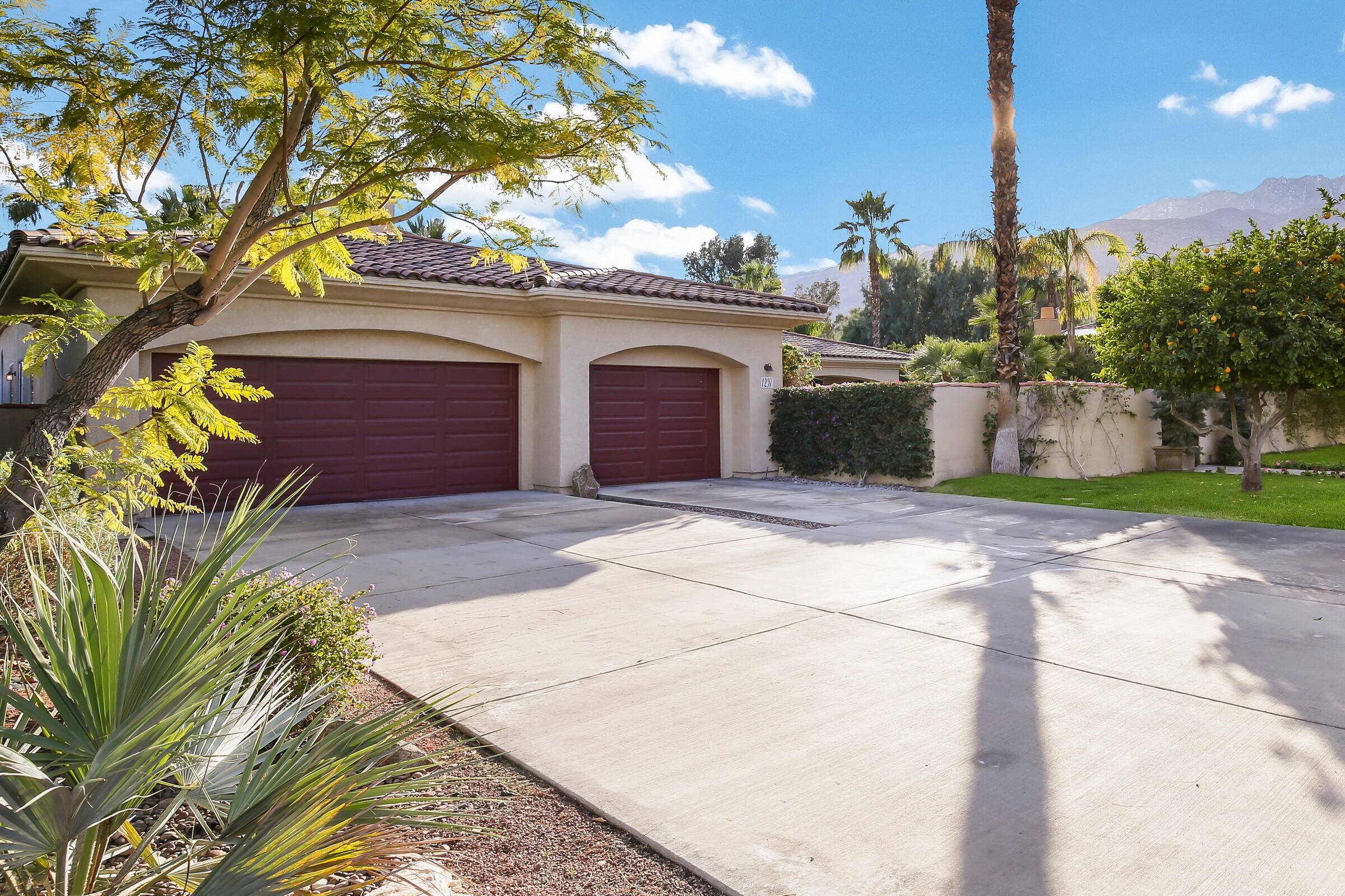 Palm Springs, CA 92262,1297 Colony WAY