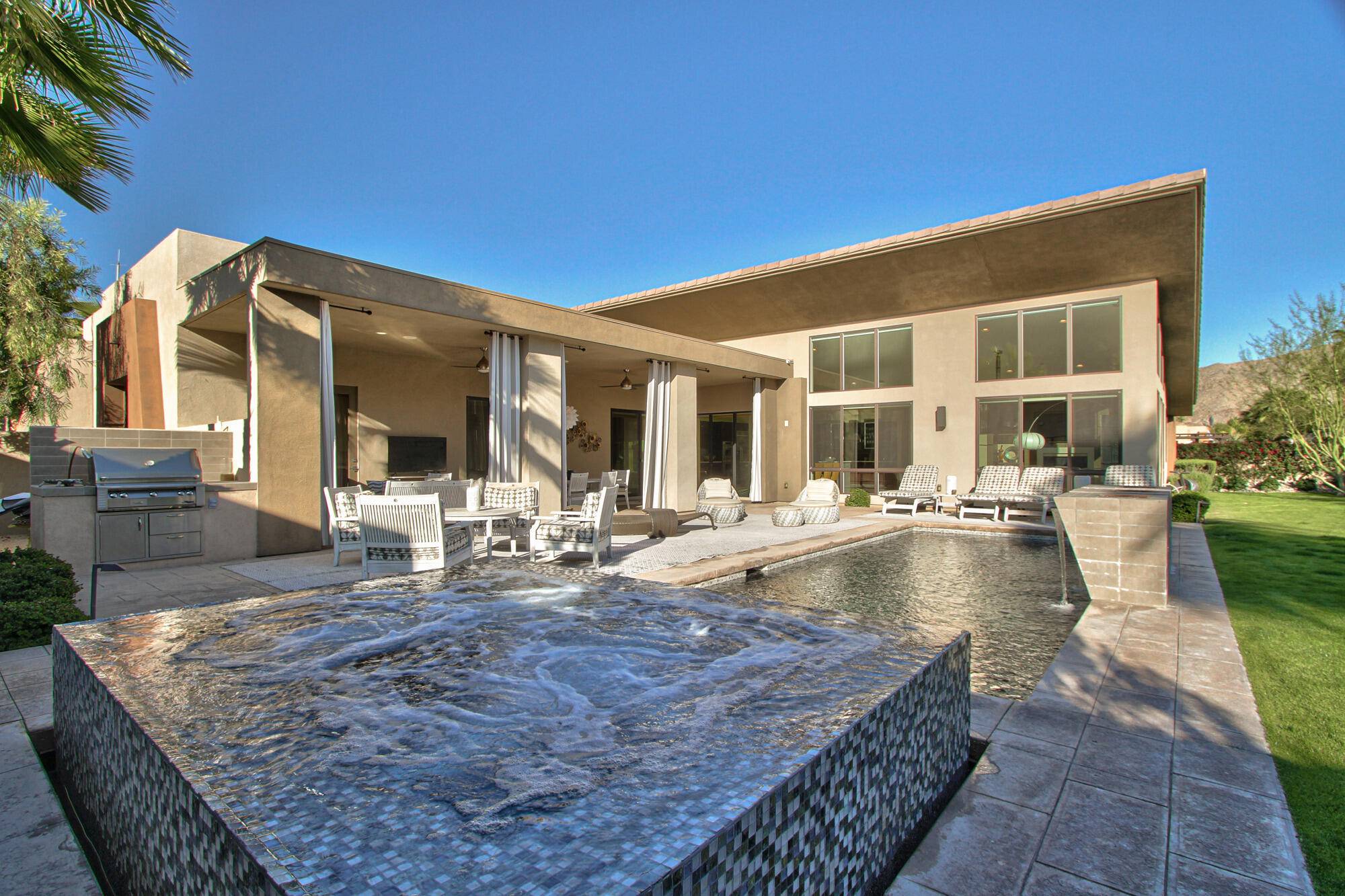 Palm Springs, CA 92264,363 Lautner LN