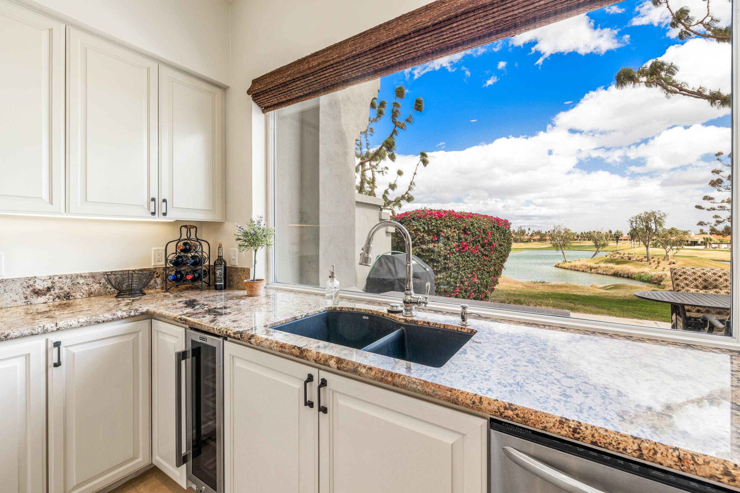 La Quinta, CA 92253,57496 Interlachen