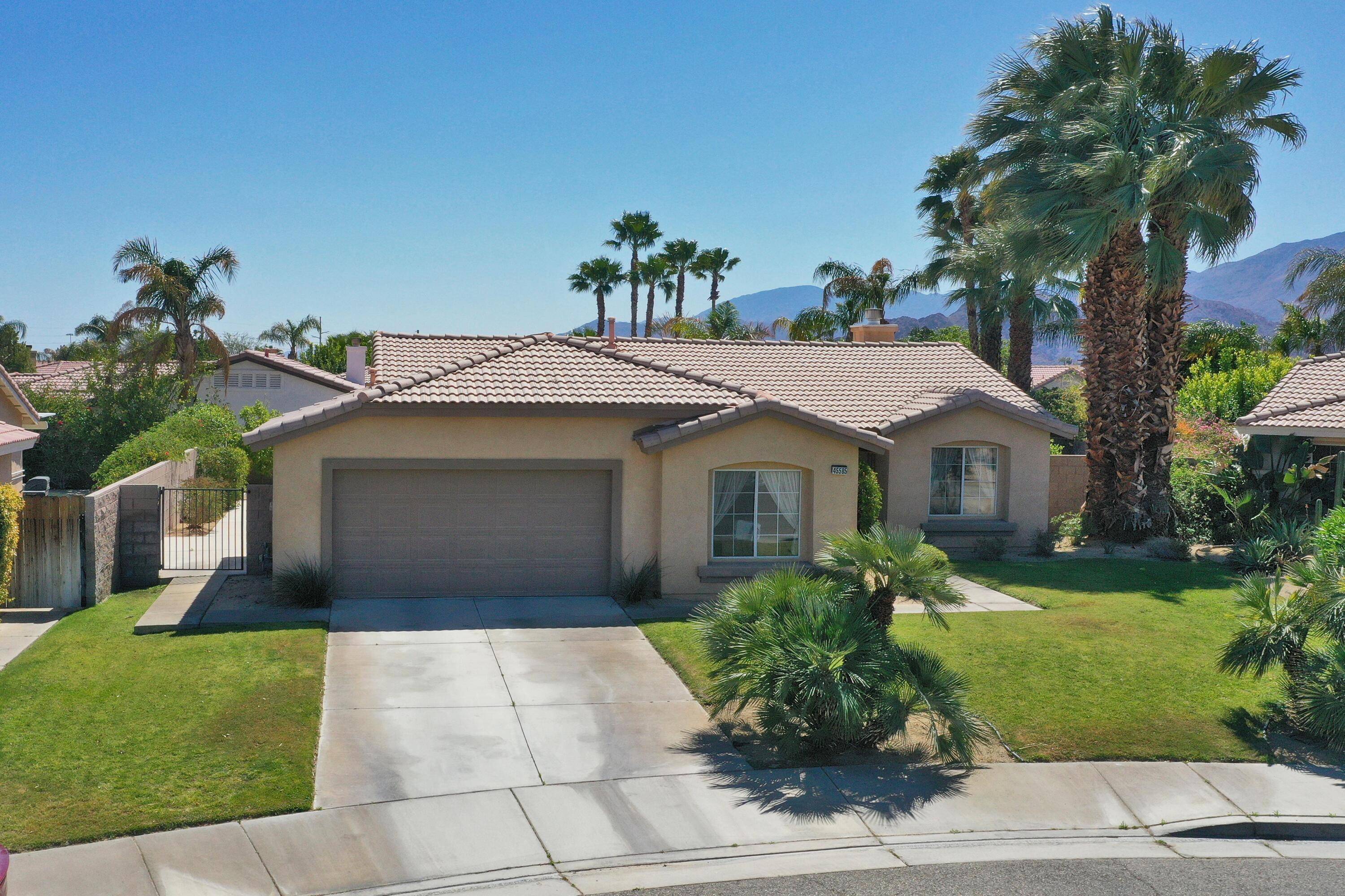 La Quinta, CA 92253,45585 Deerbrook CIR