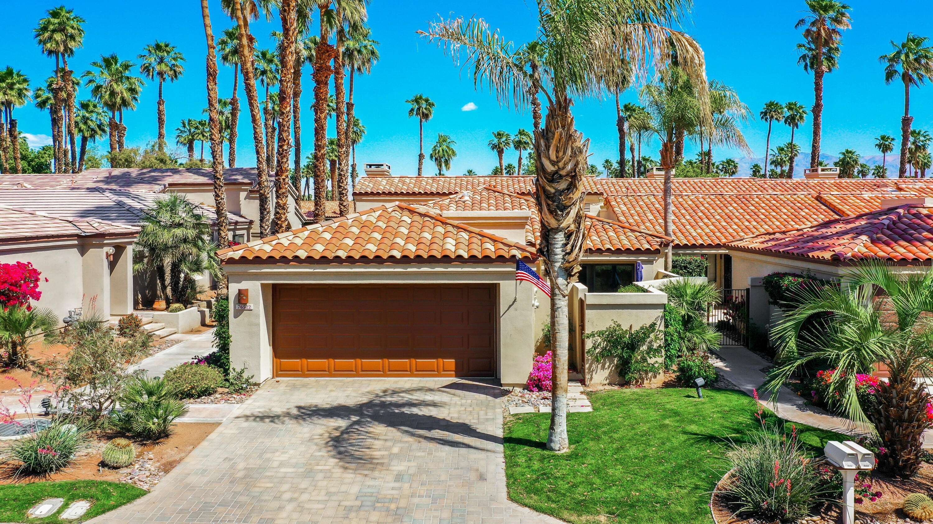 Palm Desert, CA 92211,76522 Begonia LN