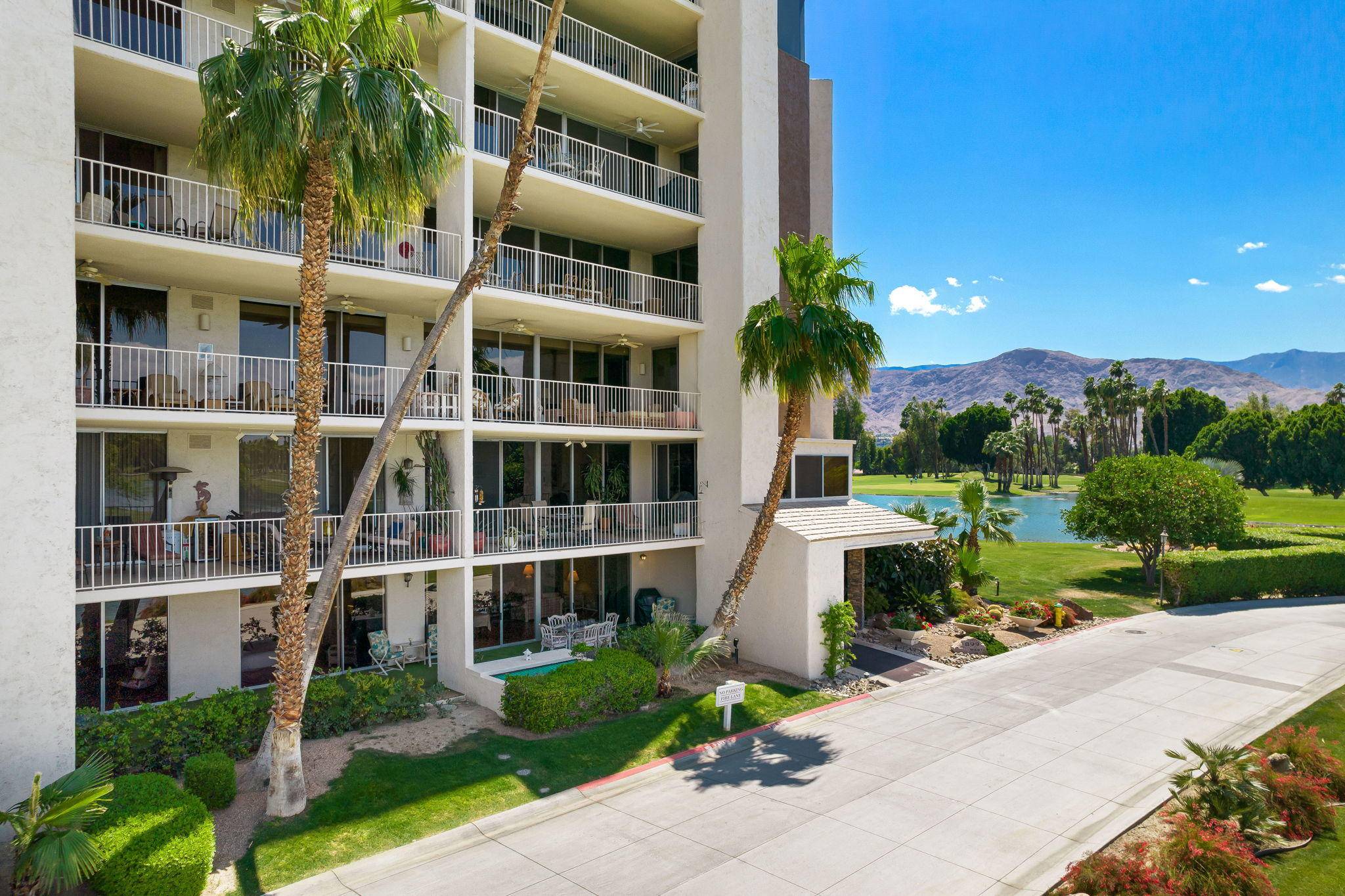 Rancho Mirage, CA 92270,899 Island DR #110