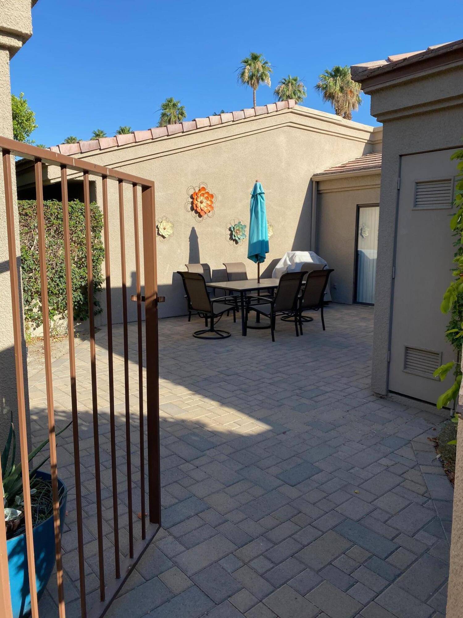 Palm Desert, CA 92211,76290 Honeysuckle DR