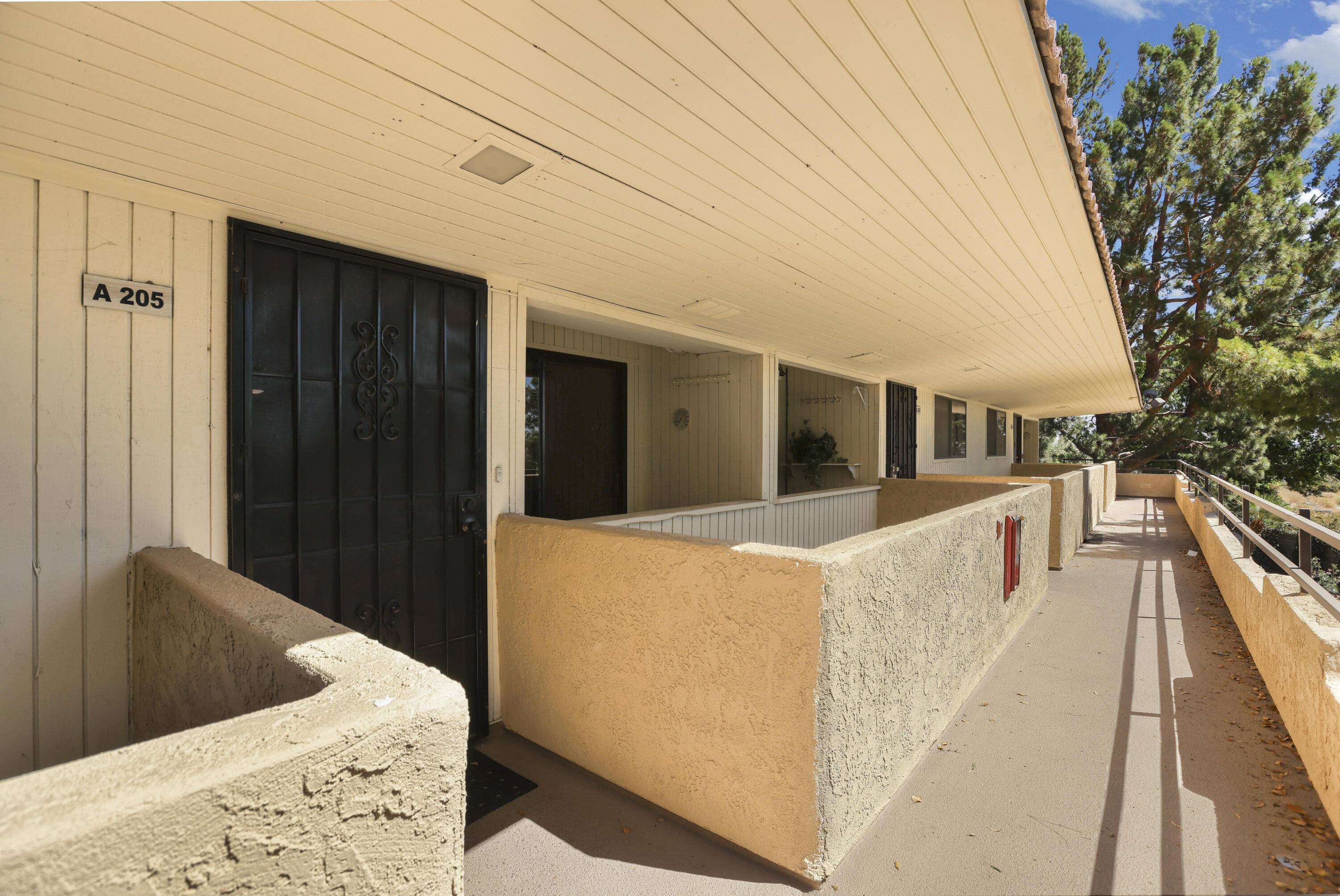 Palm Springs, CA 92262,2810 N Arcadia CT #205