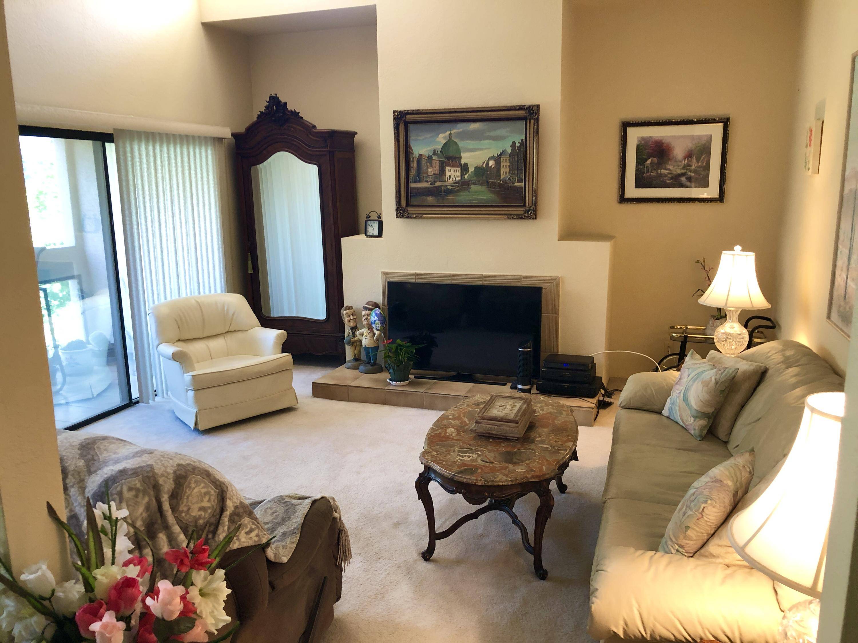 Palm Springs, CA 92262,407 Village SQ W