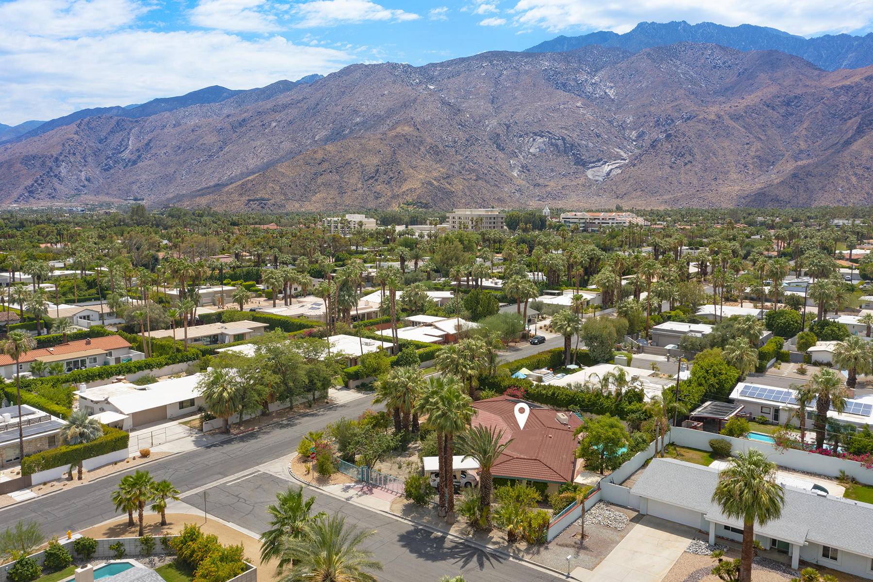 Palm Springs, CA 92262,930 E Chia RD