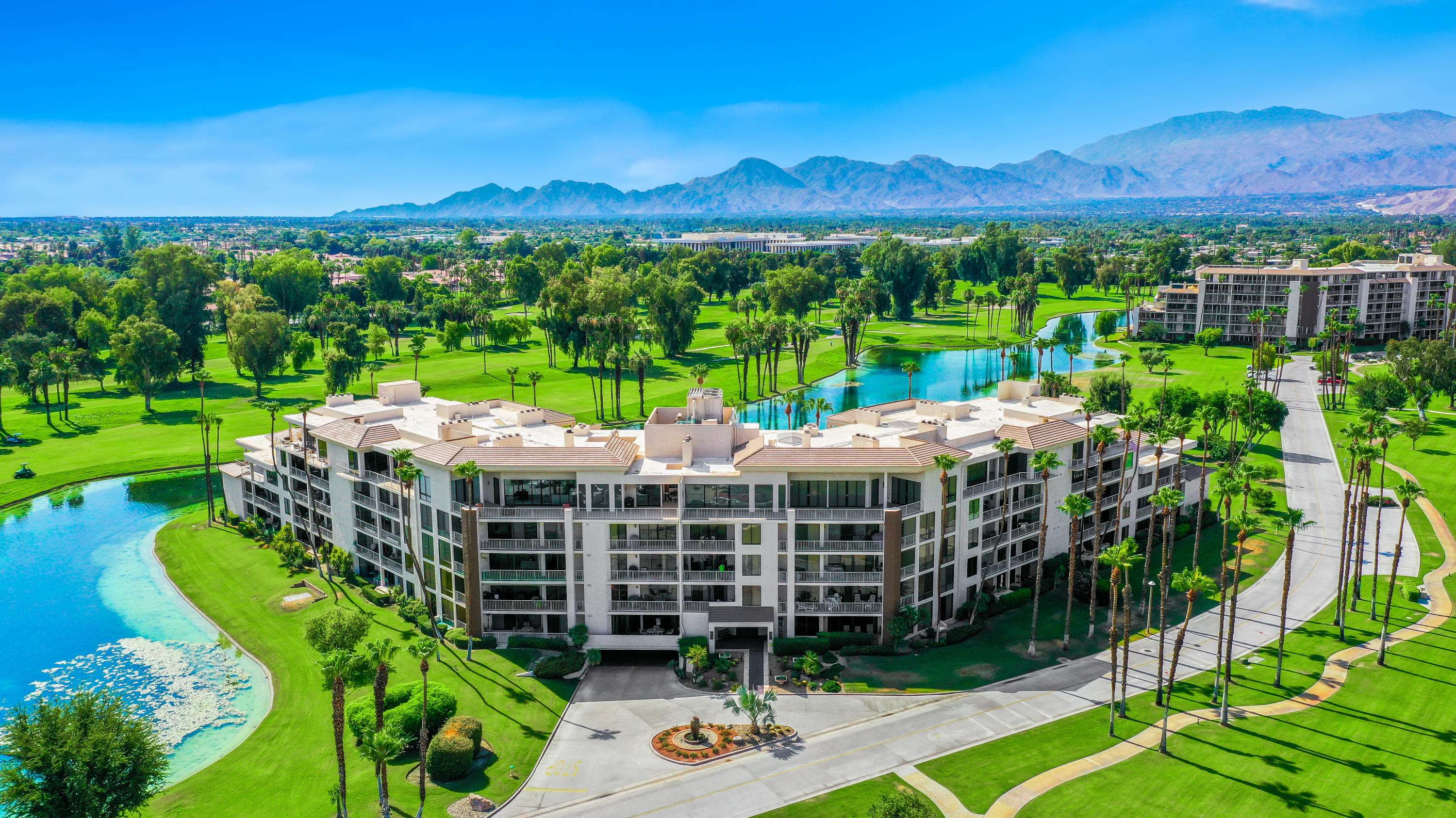 Rancho Mirage, CA 92270,910 Island DR #306