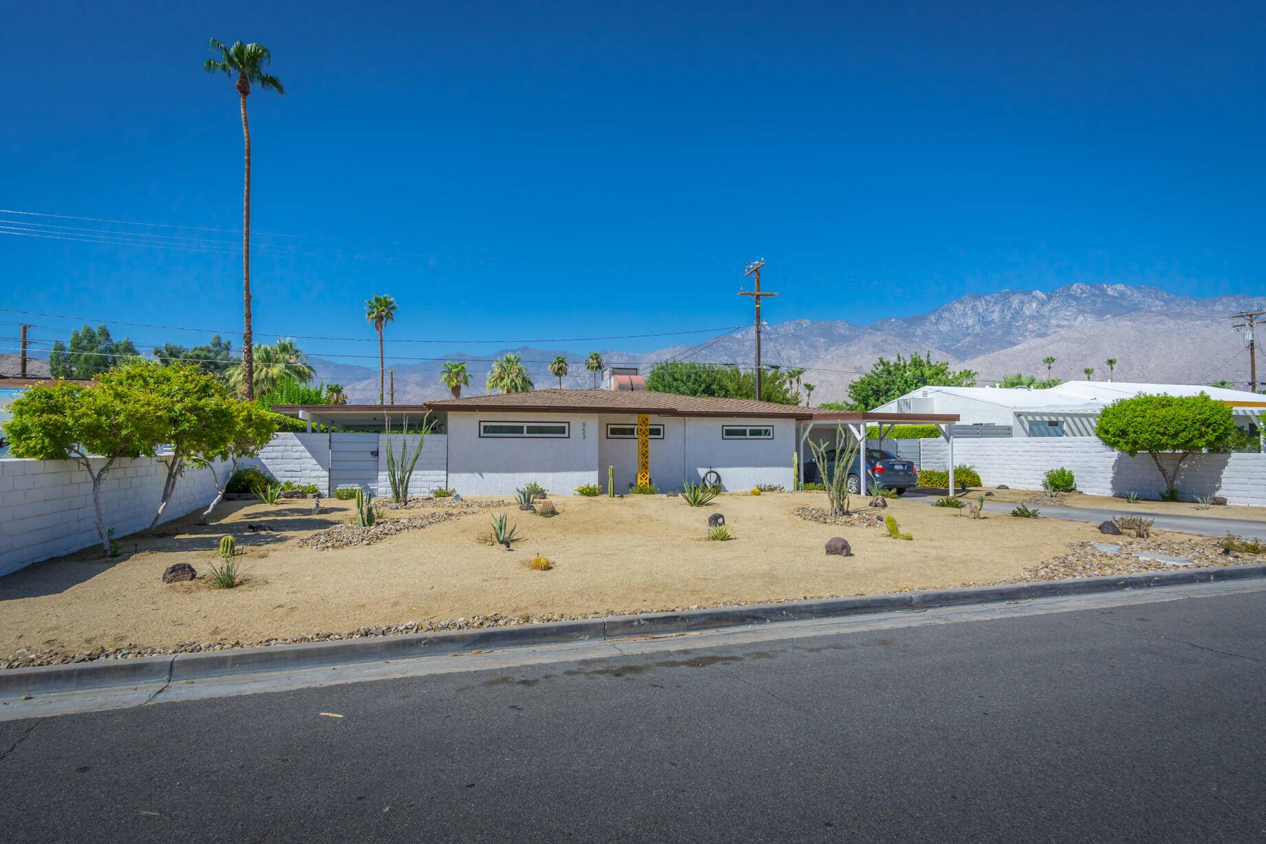 Palm Springs, CA 92264,953 S Paseo Dorotea