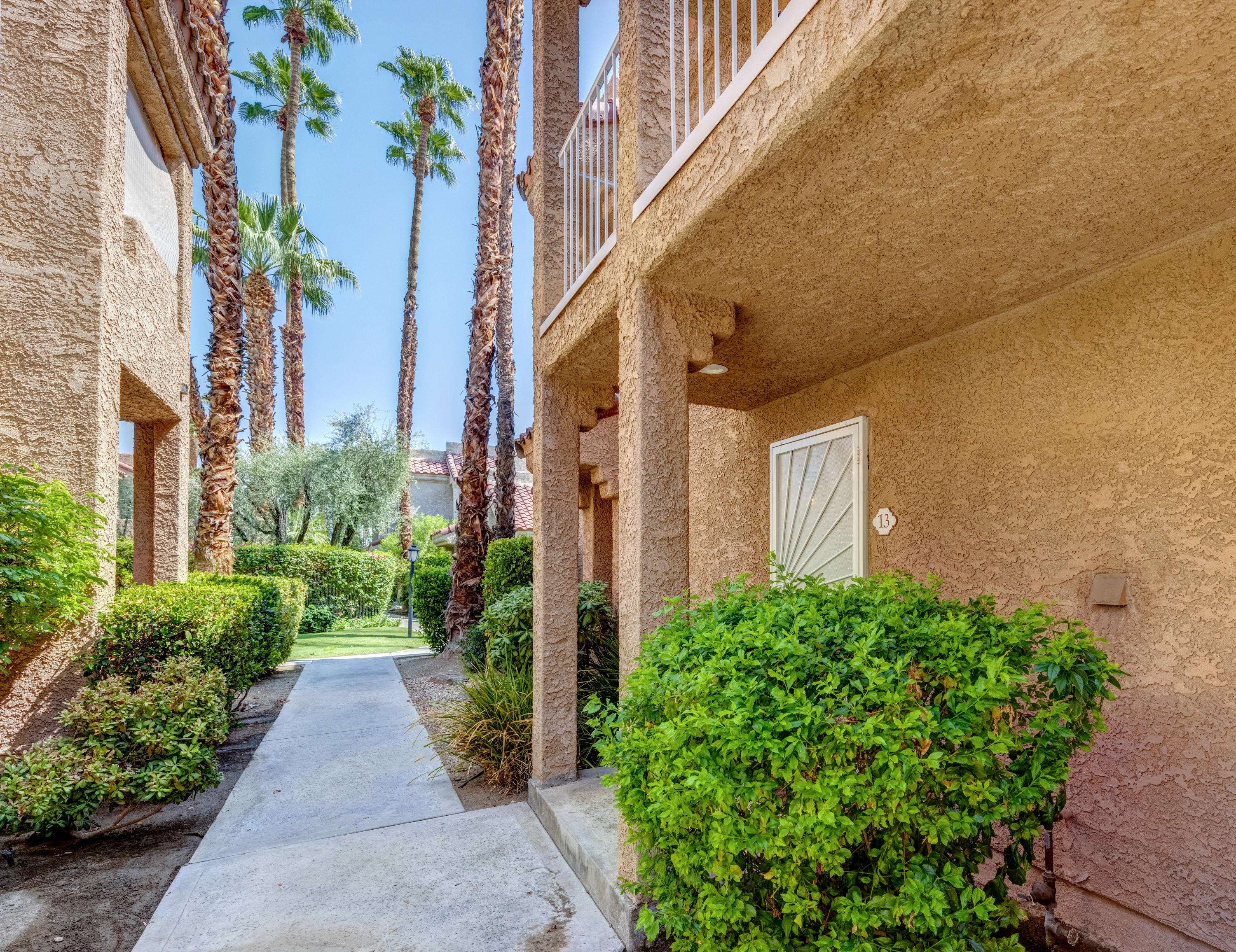 Palm Springs, CA 92264,2700 Lawrence Crossley RD #13