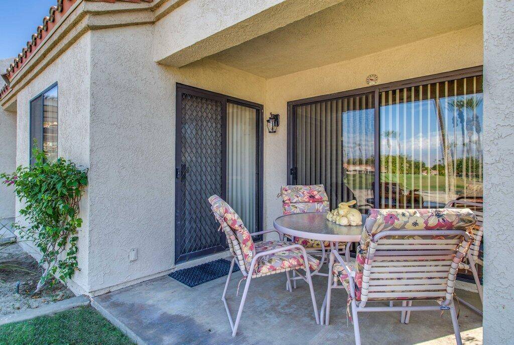 Palm Desert, CA 92211,41999 Preston TRL