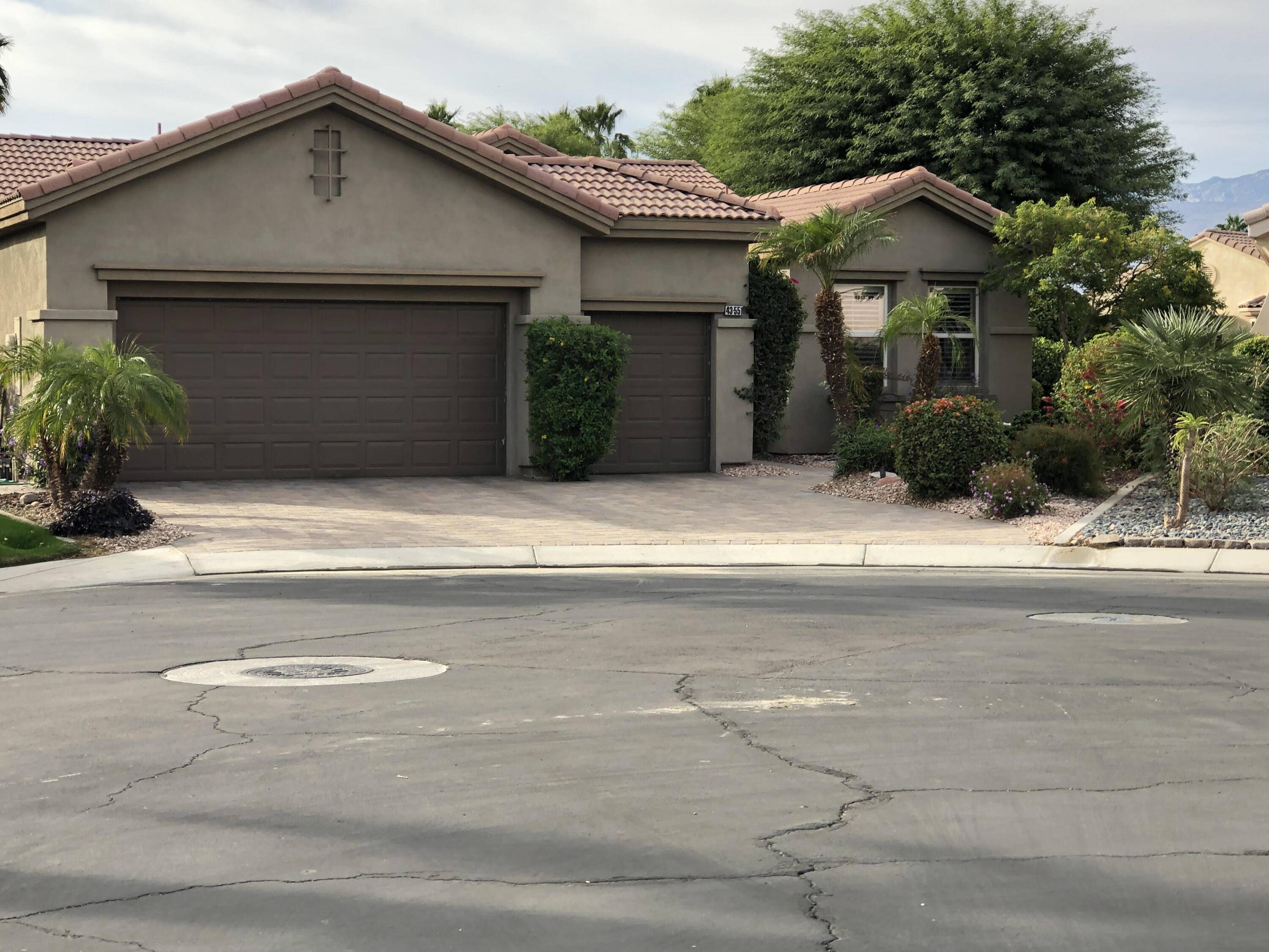 Indio, CA 92201,43551 Kingston CT