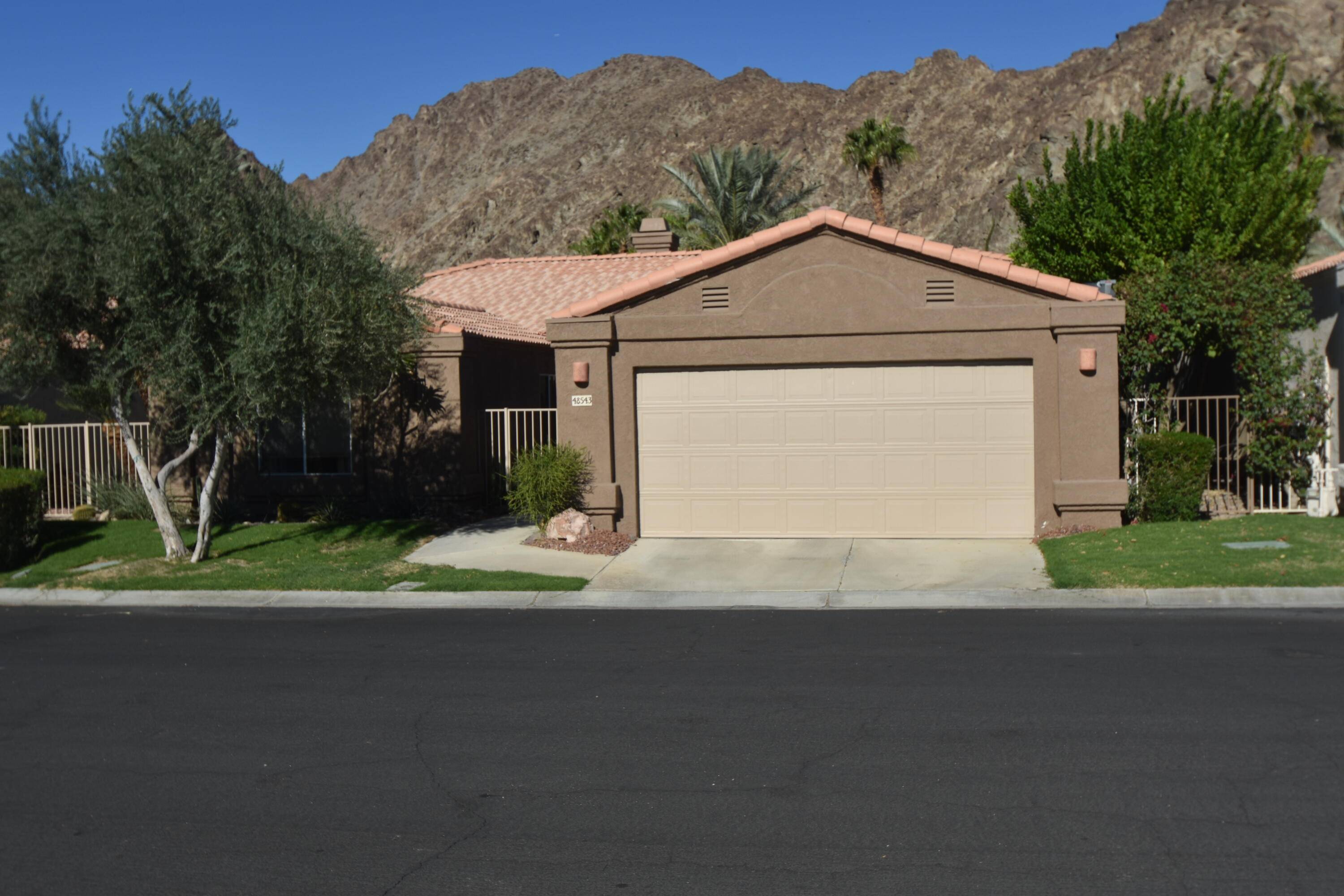 La Quinta, CA 92253,48543 Via Encanto