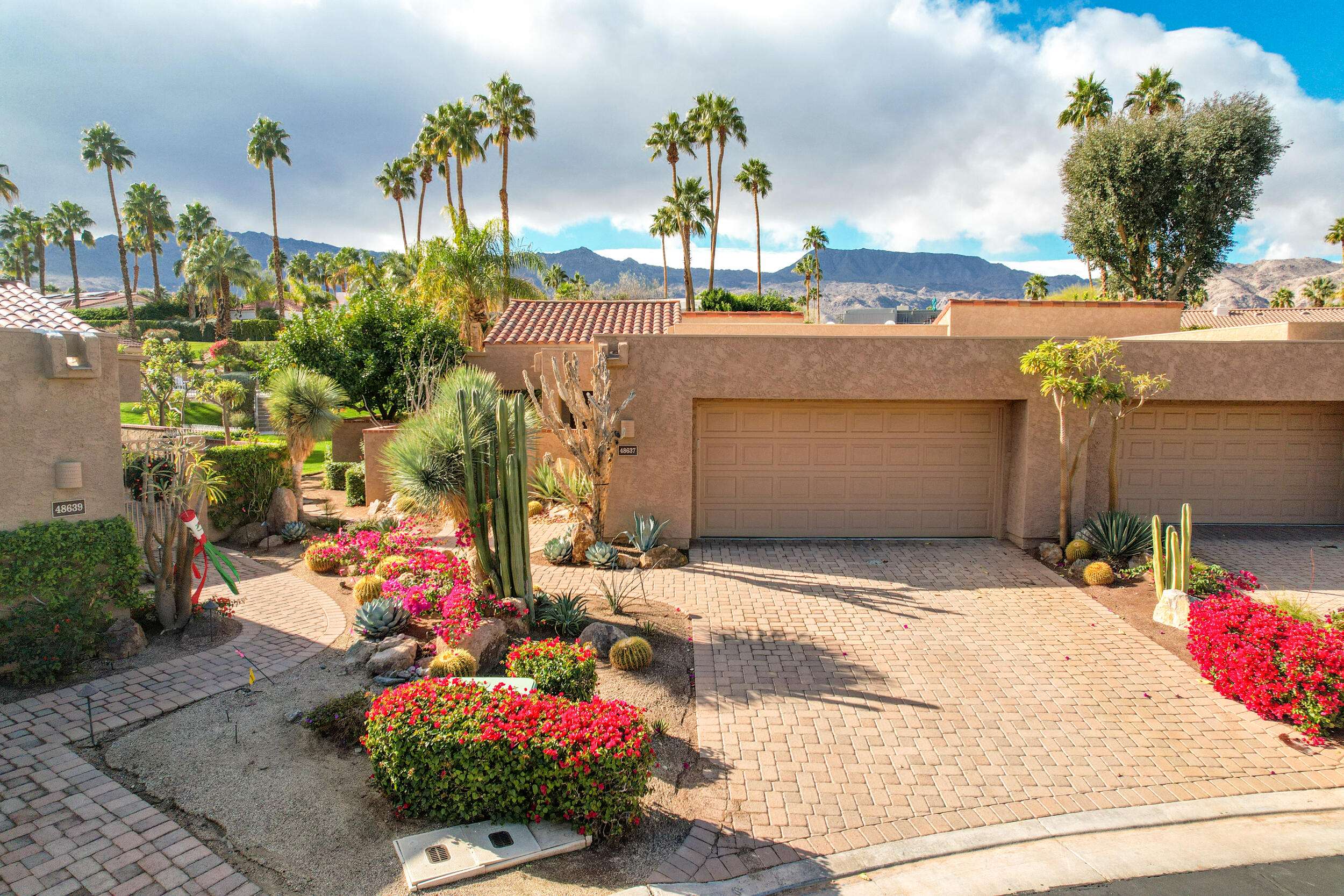 Palm Desert, CA 92260,48637 Wolfberry CT