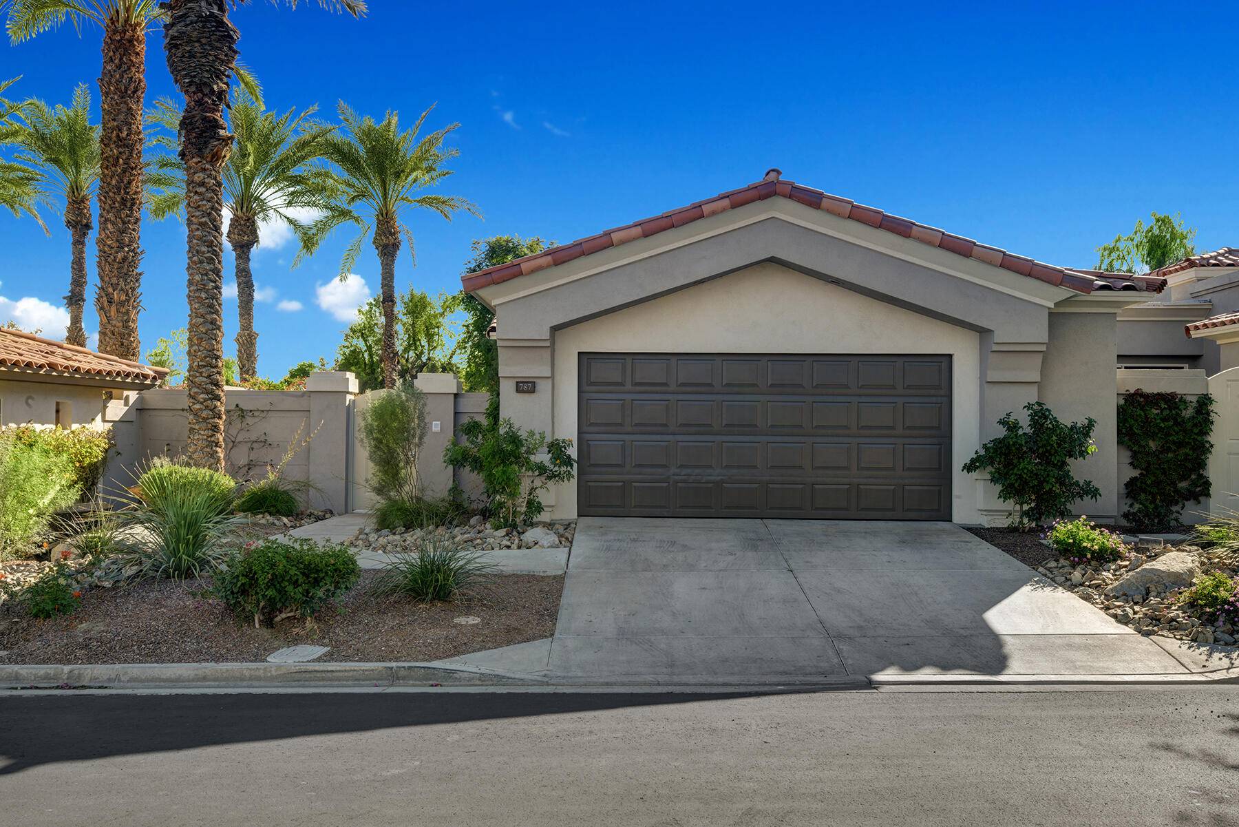 Palm Desert, CA 92211,787 Box Canyon TRL