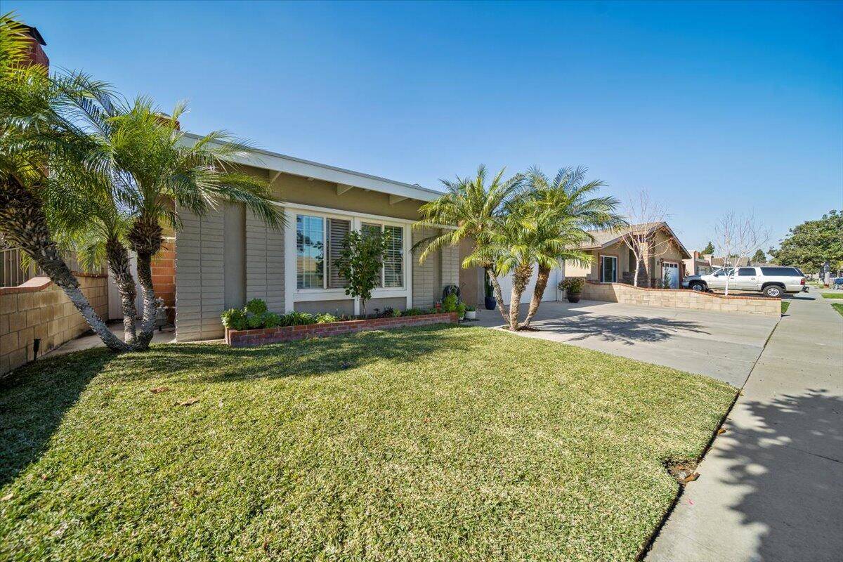 Anaheim, CA 92806,115 S Beth CIR