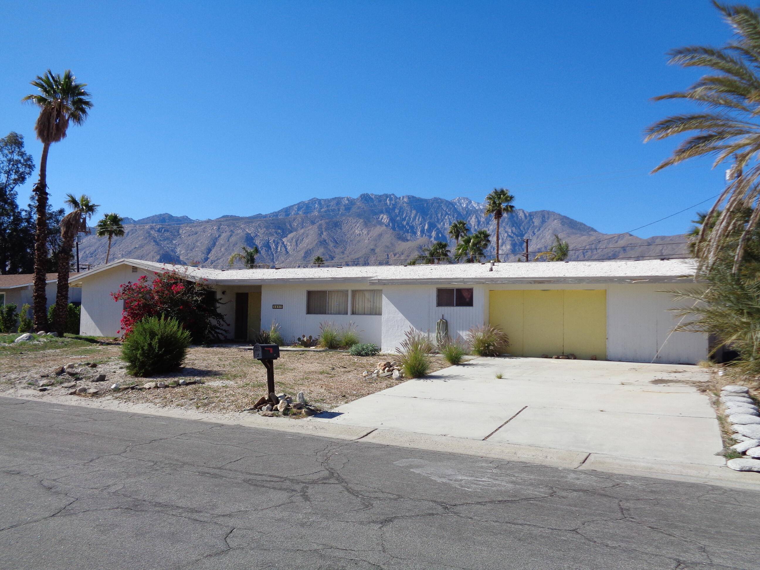 Palm Springs, CA 92262,3087 N Biskra RD