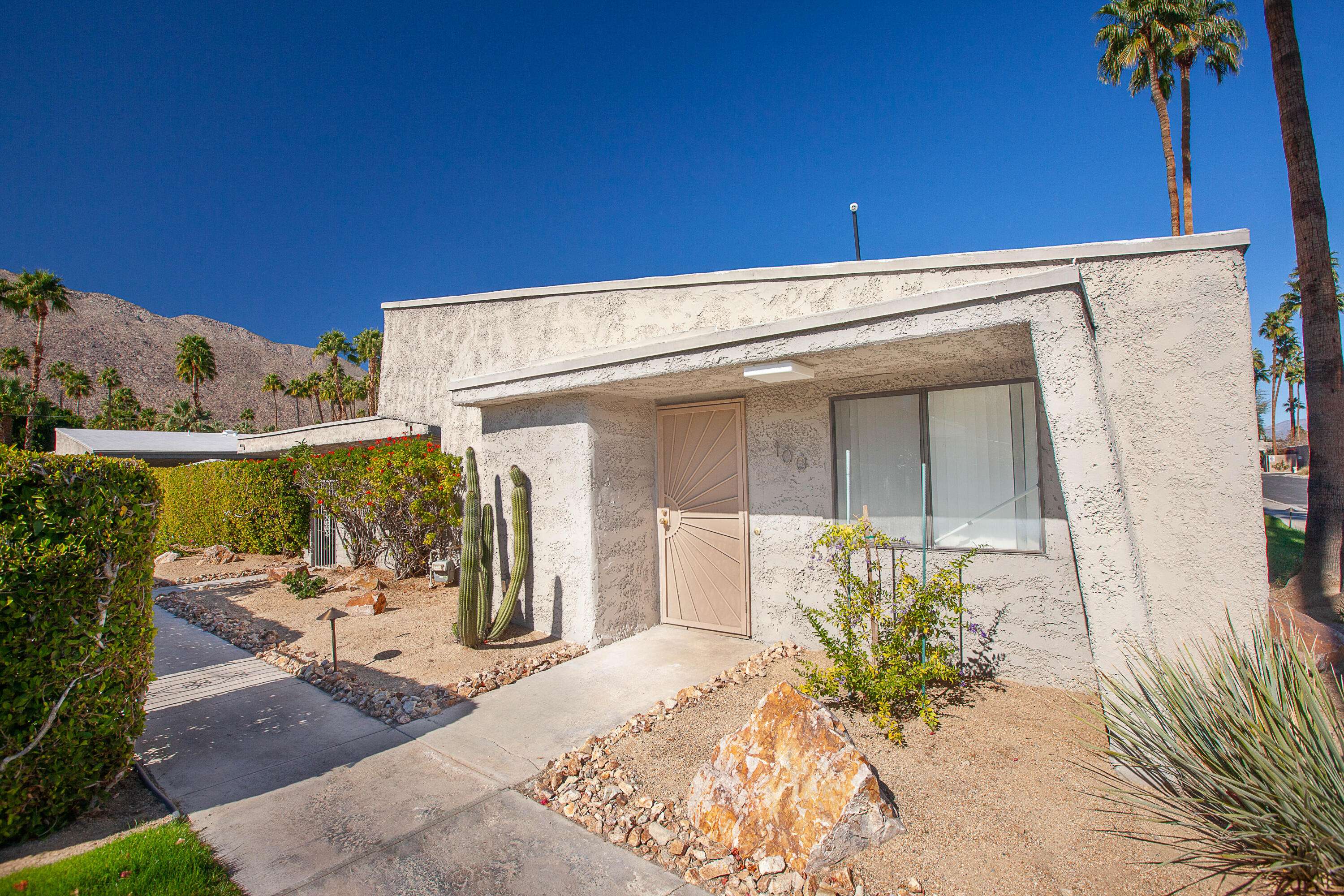 Palm Springs, CA 92264,1111 E Ramon Road #100