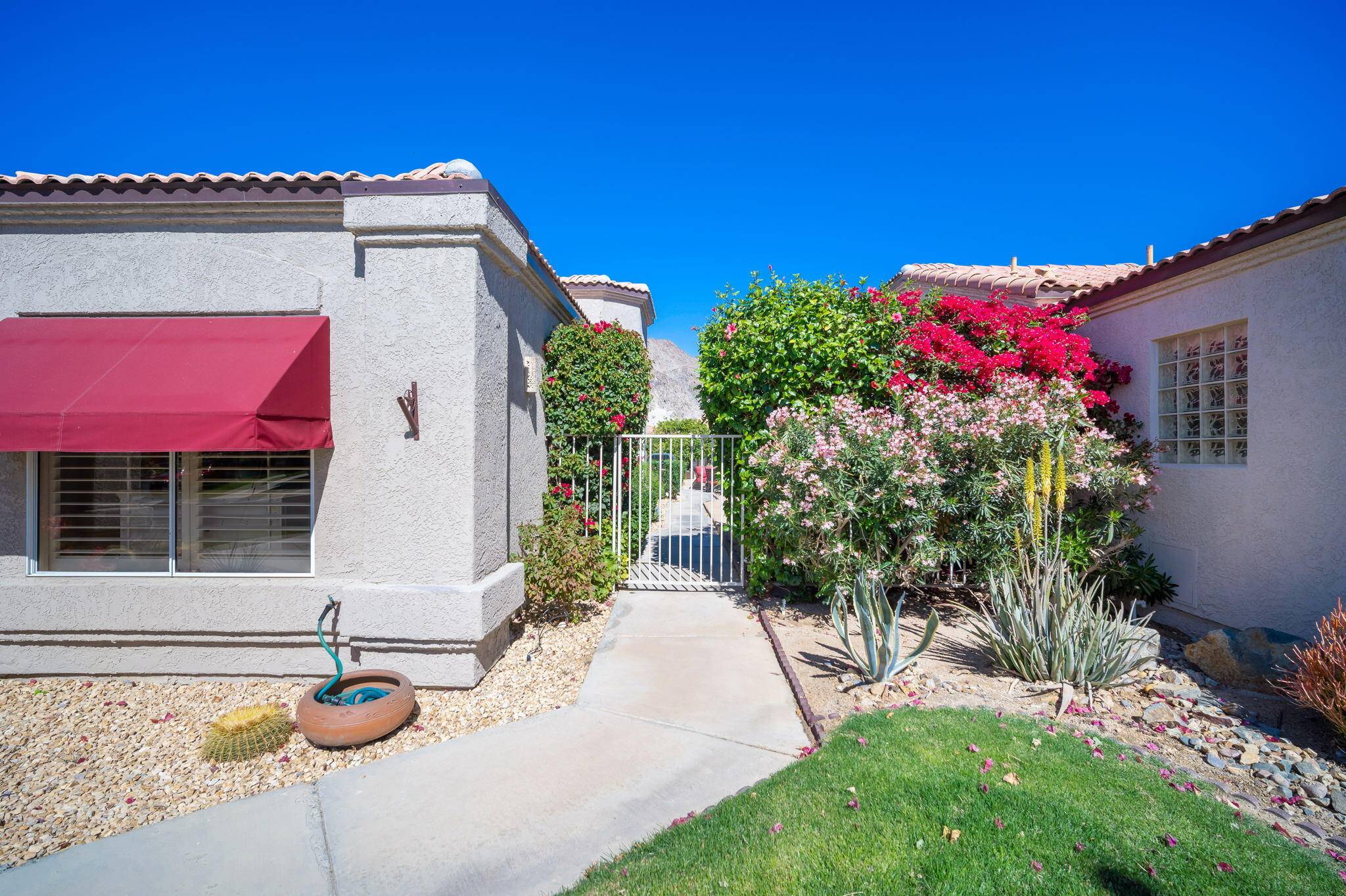 La Quinta, CA 92253,48135 Via Hermosa