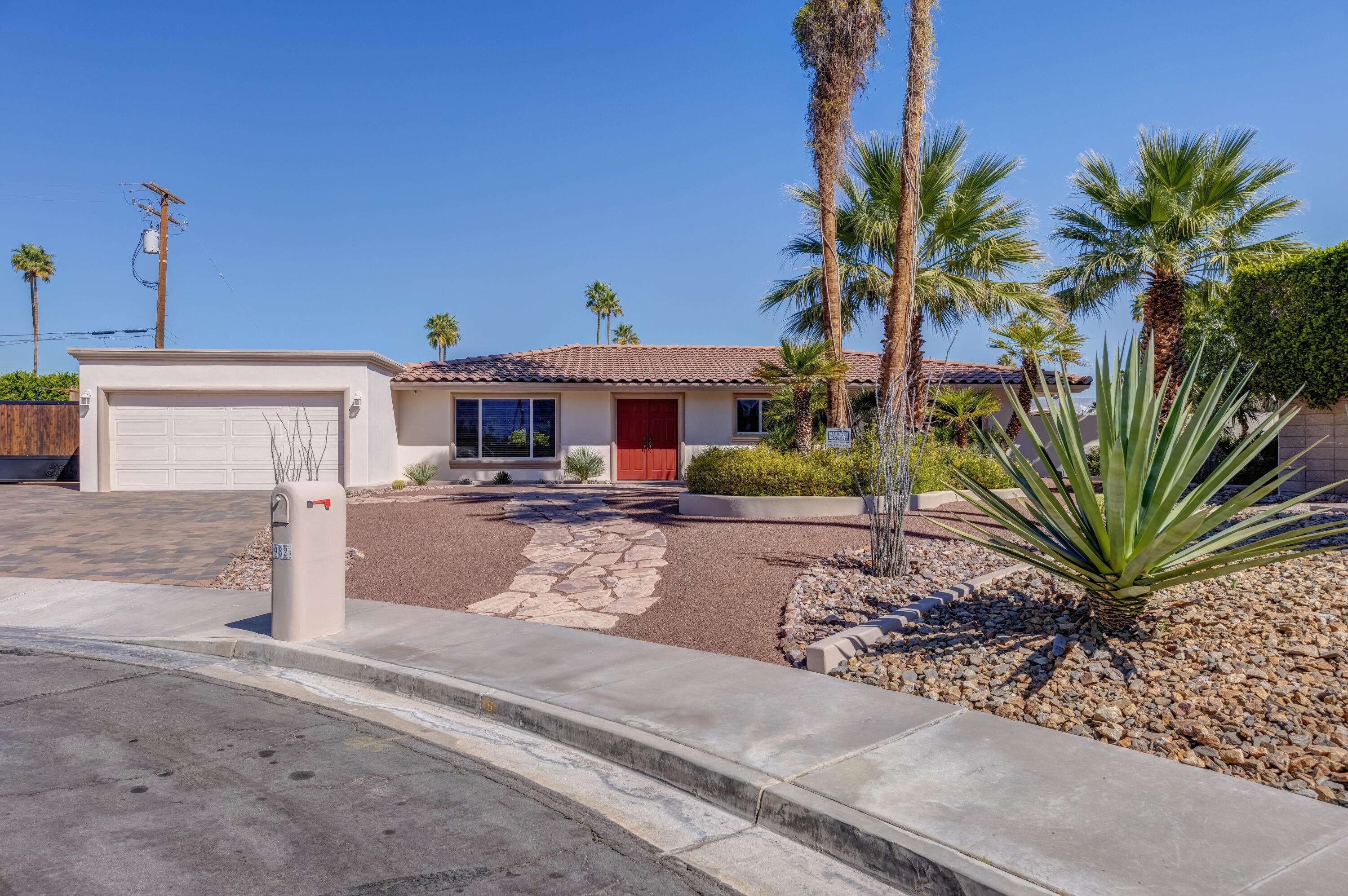 Palm Springs, CA 92262,982 N Cibola CIR