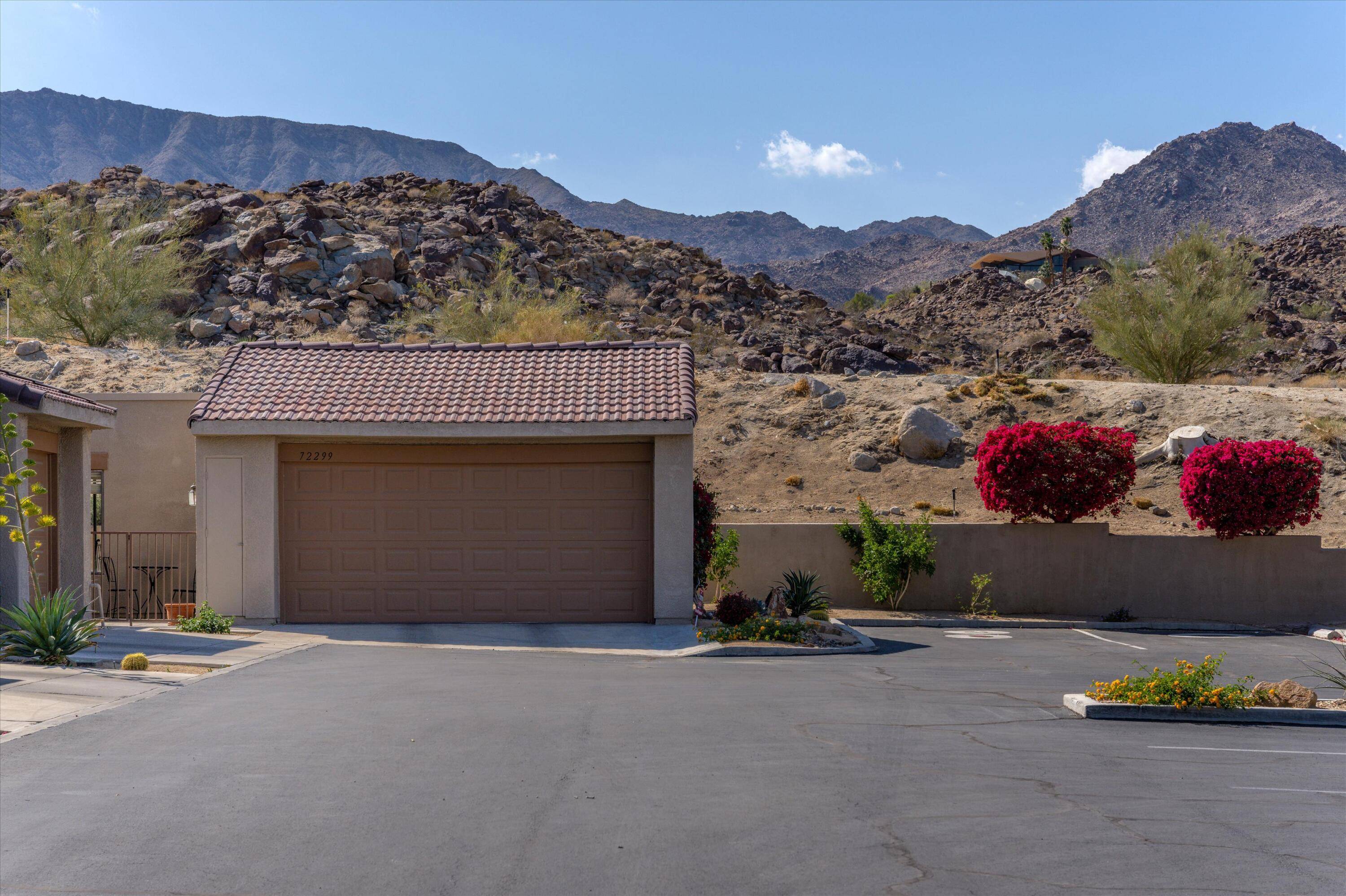 Palm Desert, CA 92260,72299 Blueridge CT