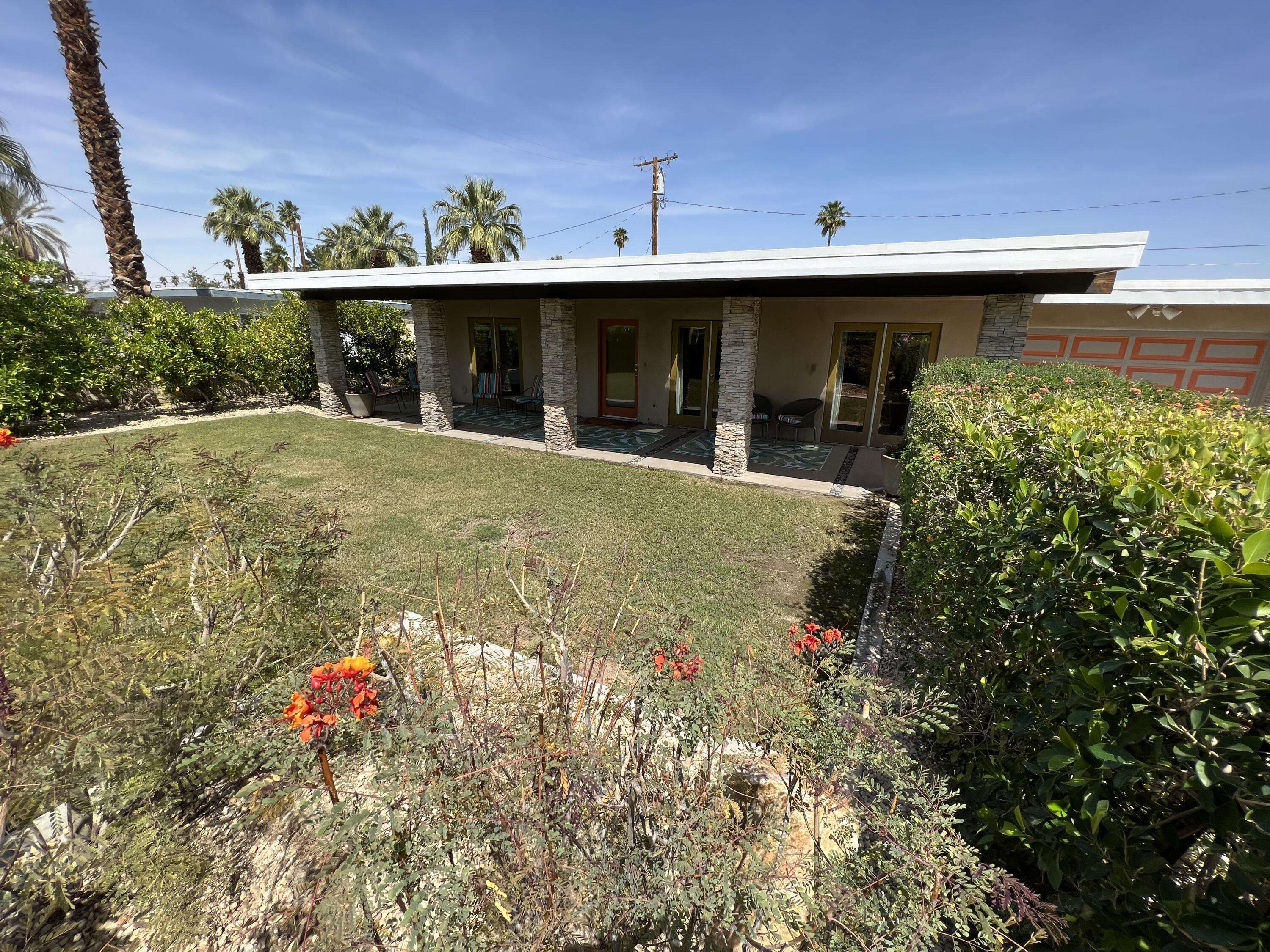 Palm Springs, CA 92264,722 Desert WAY