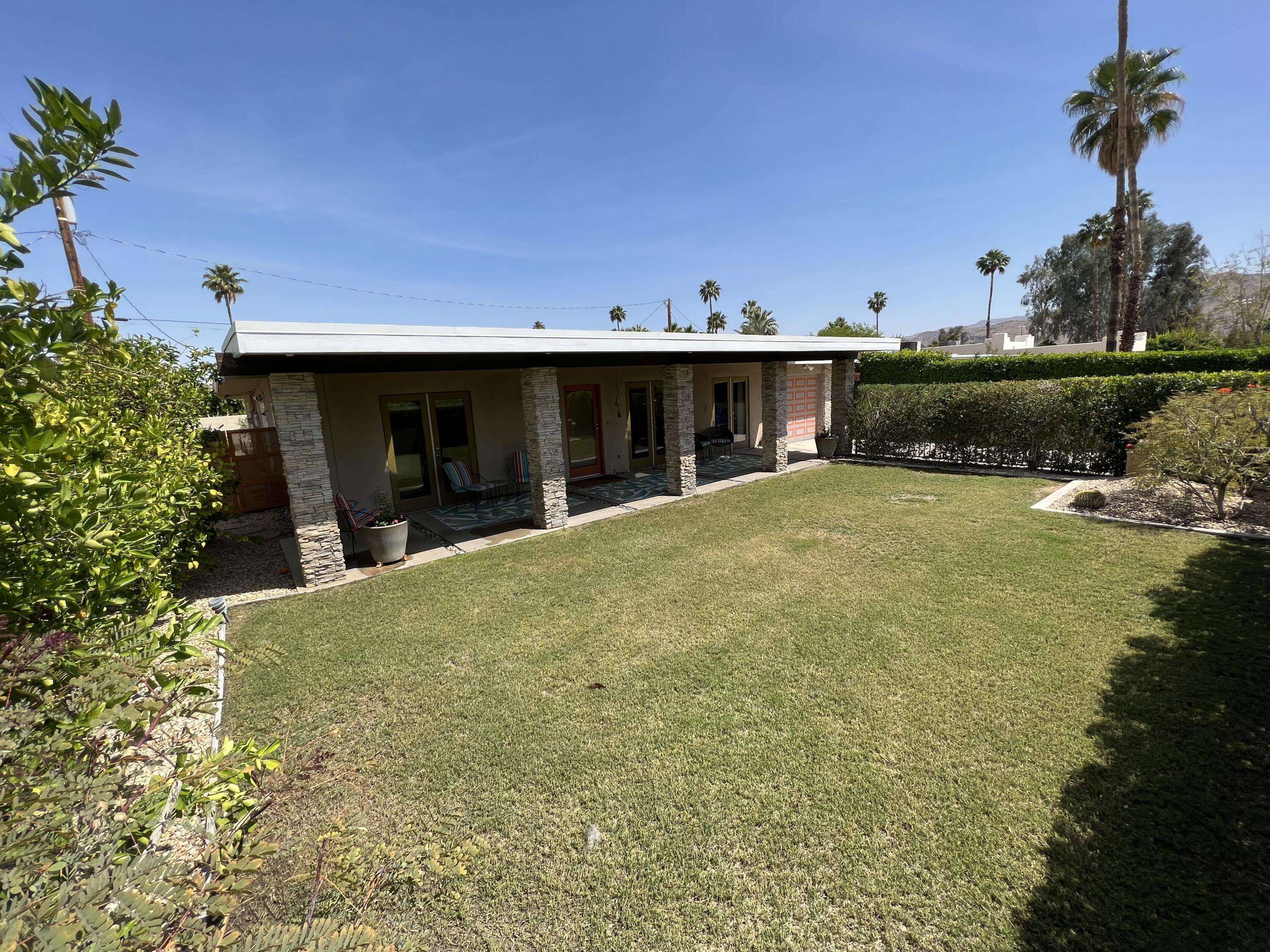 Palm Springs, CA 92264,722 Desert WAY