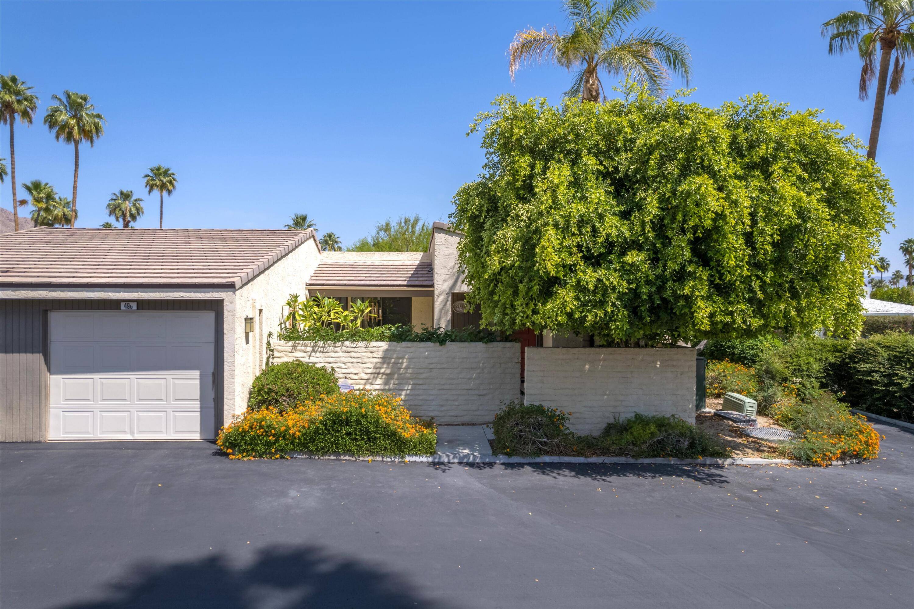 Palm Springs, CA 92264,490 E Via Ensenada CIR #Dir