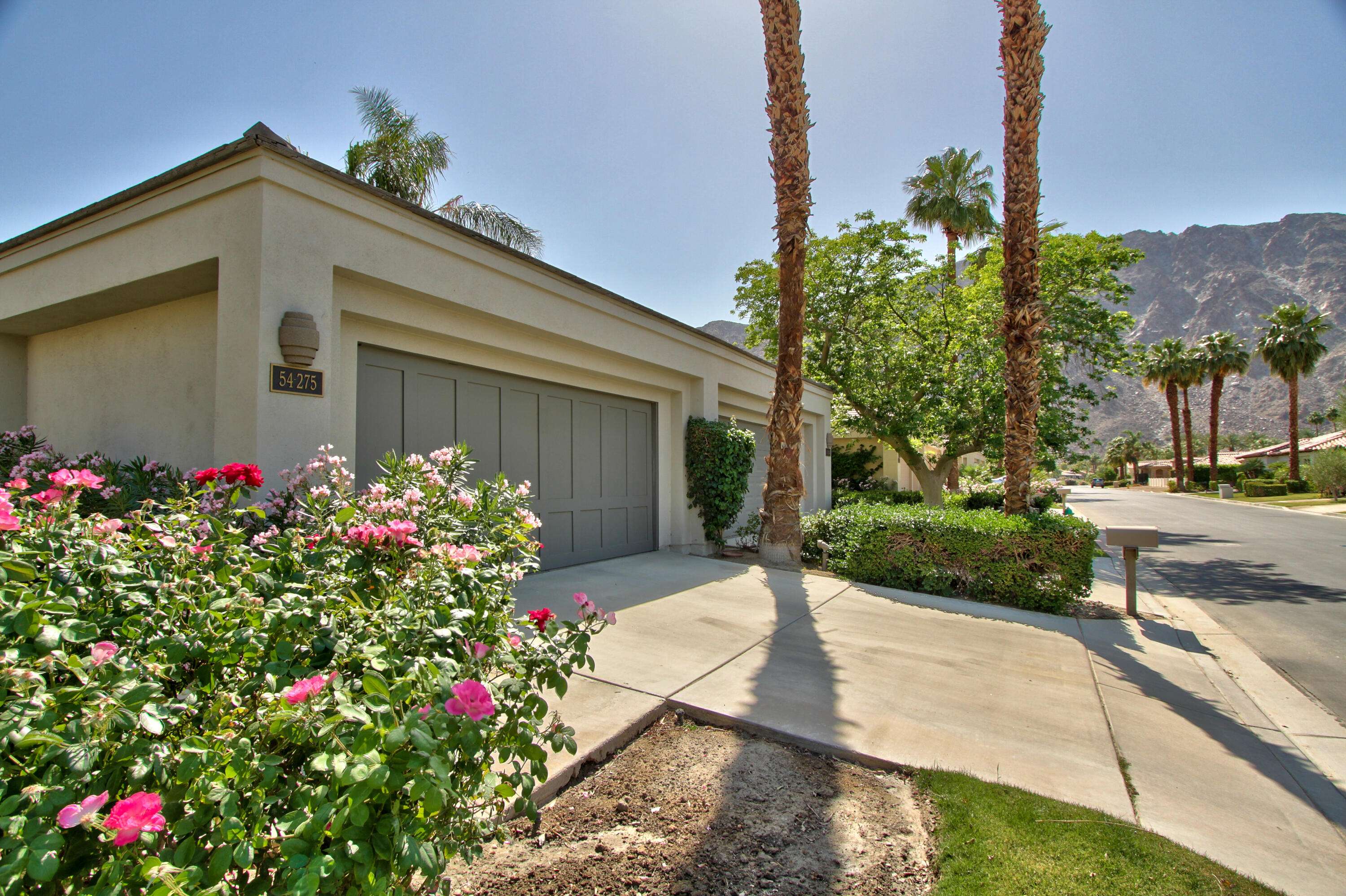 La Quinta, CA 92253,54275 Shoal CRK